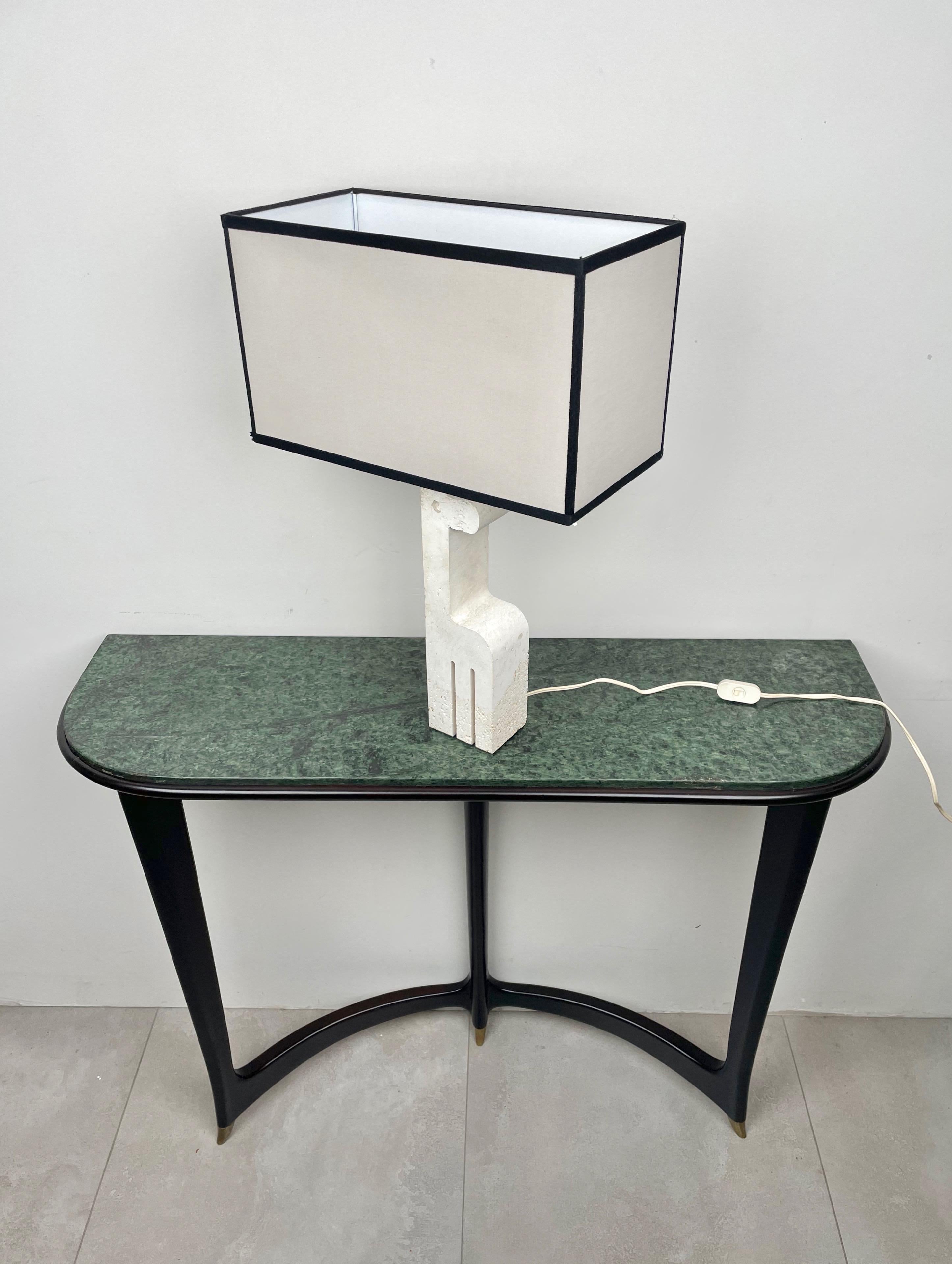 Italian Giraffe Table Lamp in Travertine by Fratelli Mannelli, Italy, 1970s For Sale