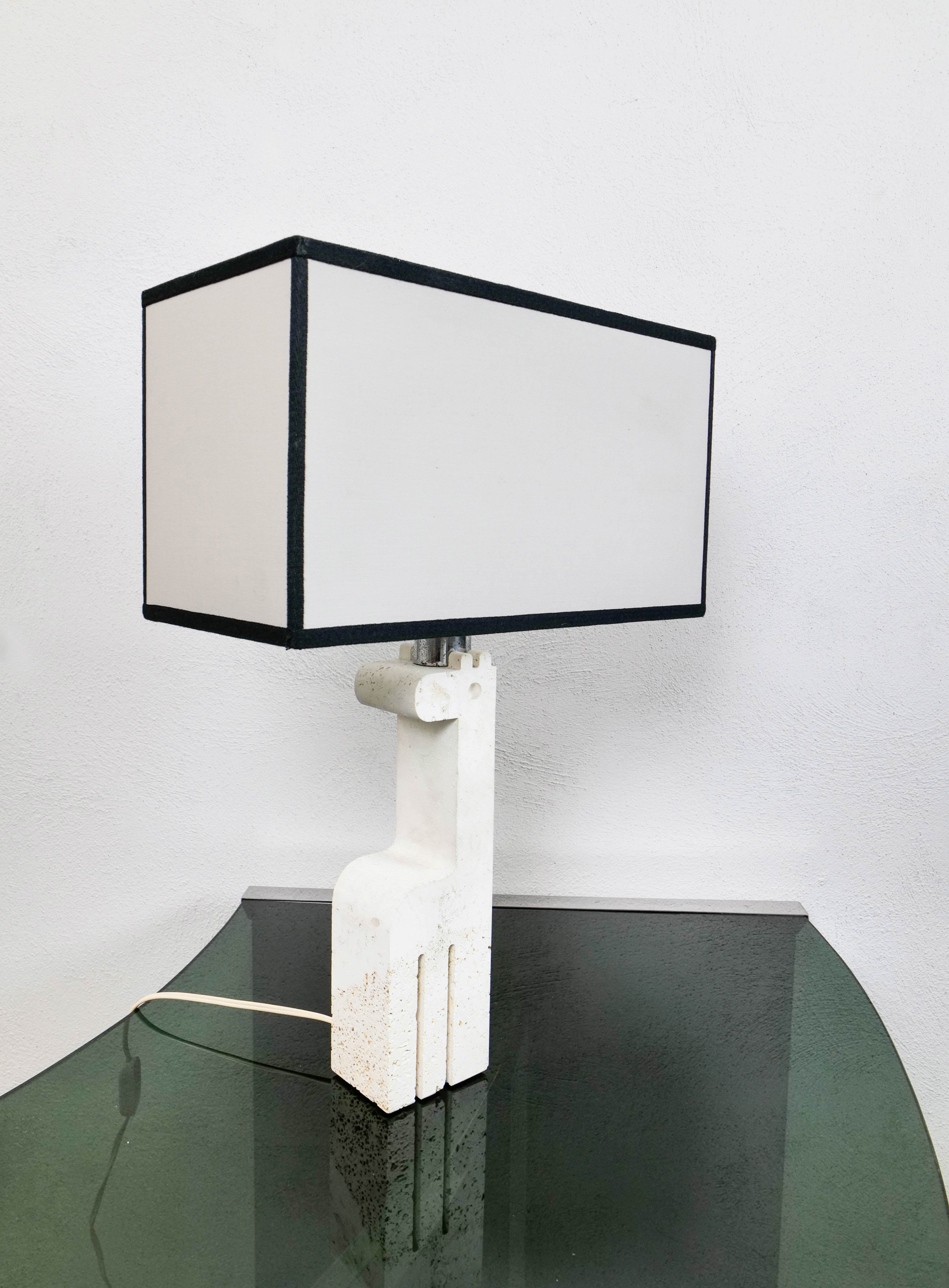Late 20th Century Giraffe Table Lamp in Travertine by Fratelli Mannelli, Italy, 1970s For Sale