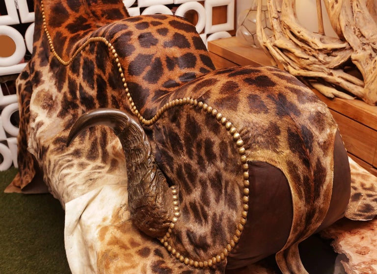 Girafle Grand Armchair with Buffalo Horns 3