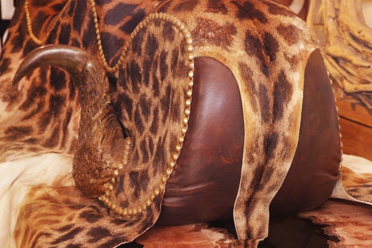 Girafle Grand Armchair with Buffalo Horns 5
