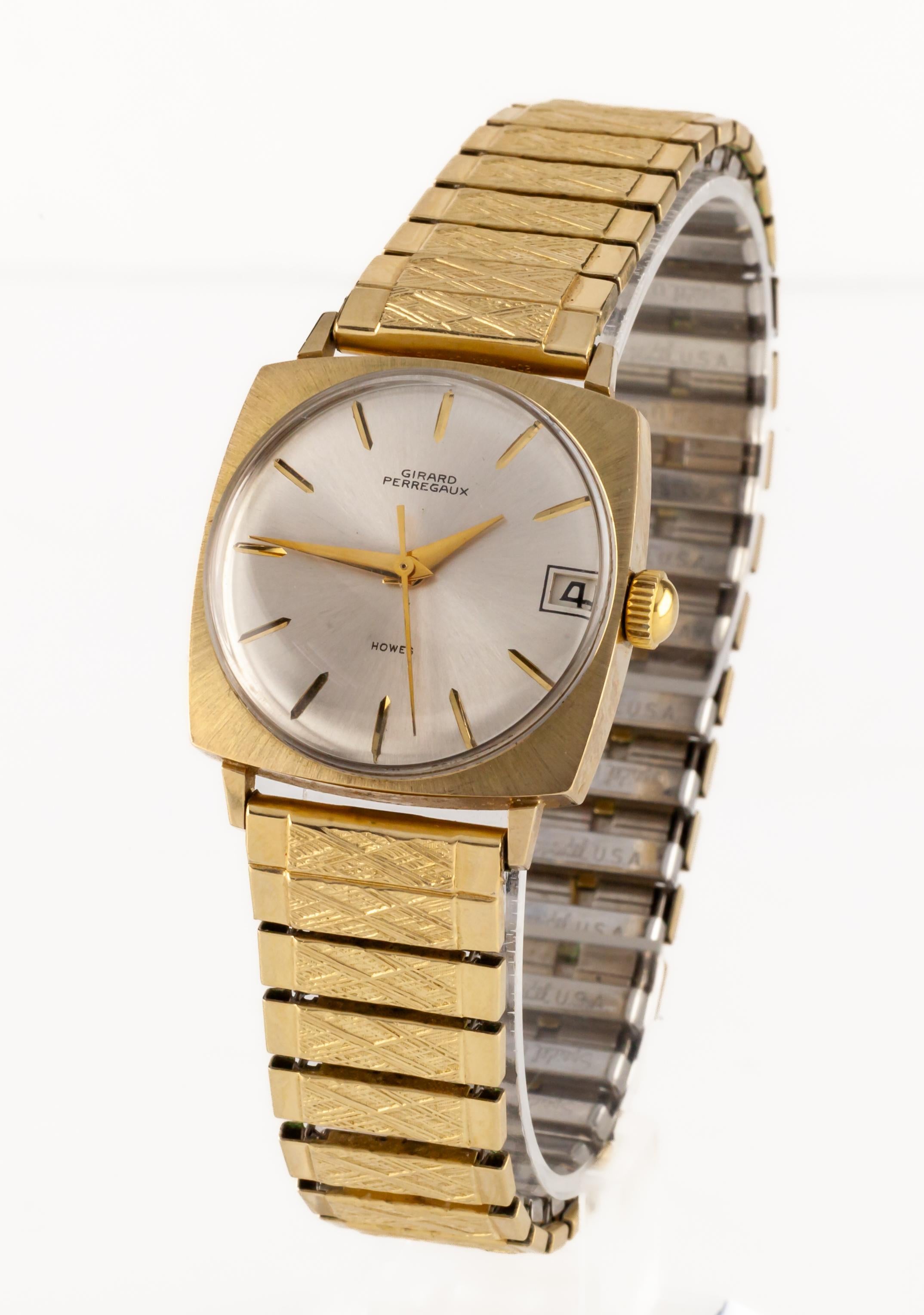 Girard Perregaux Gold-Filled Automatic Howes Watch w/ Date Expansion Bracelet

Movement #460-266
Case #7307500

Gold-Filled Tonneau Case
NOTE: Caseback is engraved.
29 mm Wide (31 mm w/ Crown)
29 mm Long
Lug-to-Lug Distance = 35 mm
Lug-to-Lug Width