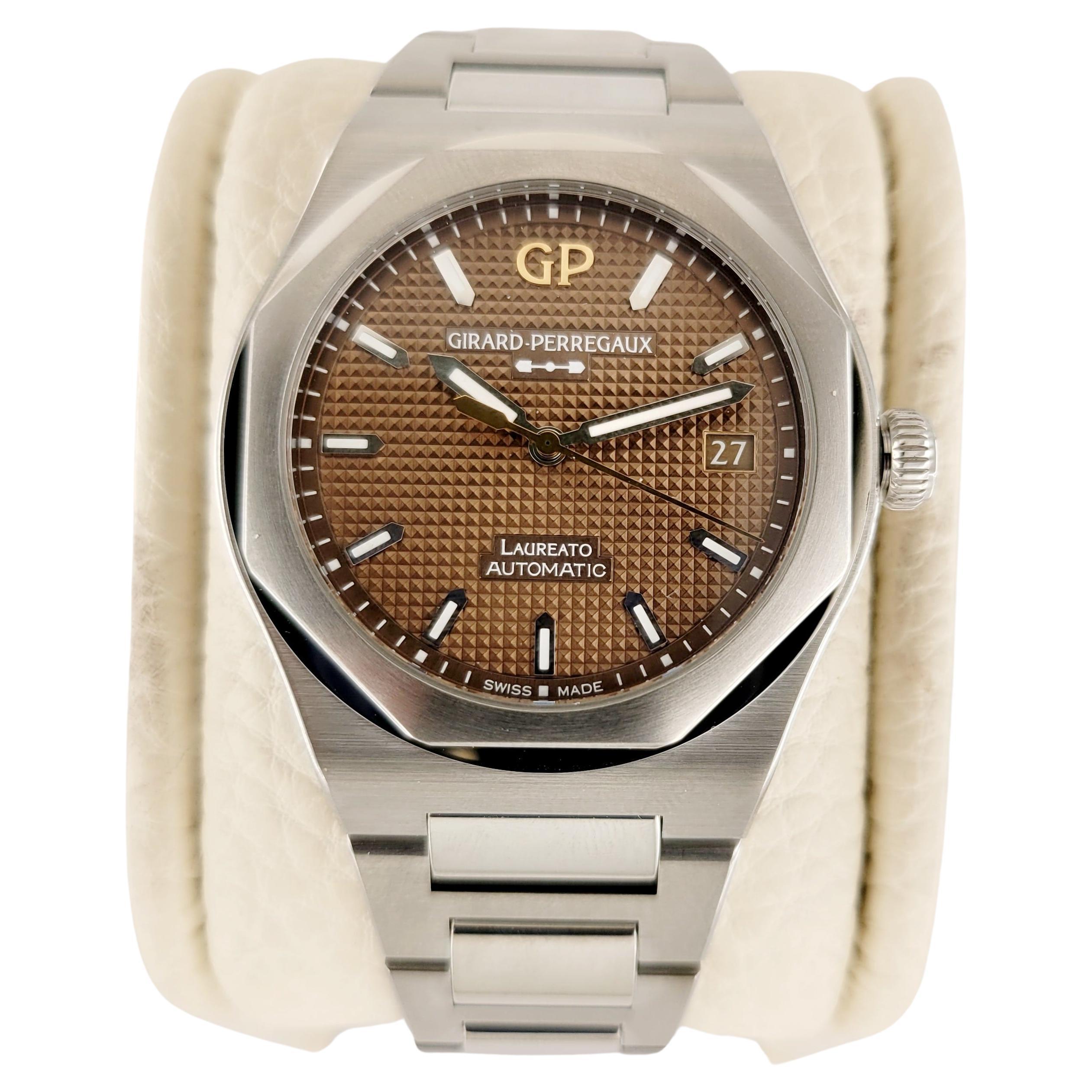 Reference Number 81005-11-3154-1CM
Brand Girard Perregaux
Model LAUREATO 38 MM
Case material :Stainless steel
Diameter :38 mm
Thickness :10 mm
Case-back :sapphire crystal
Dial :Sunray copper-Coloured with a Clous de Paris pattern
Water resistance