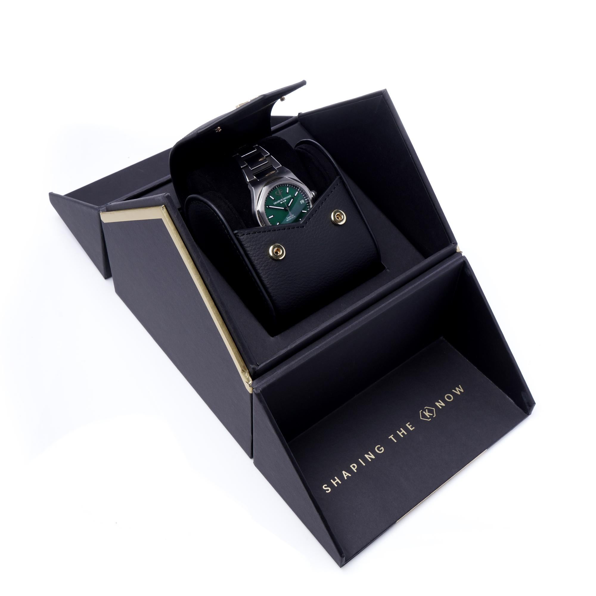 Girard-Perregaux Laureato 42mm Automatic watch, Ref. Nr. 81010 For Sale 9