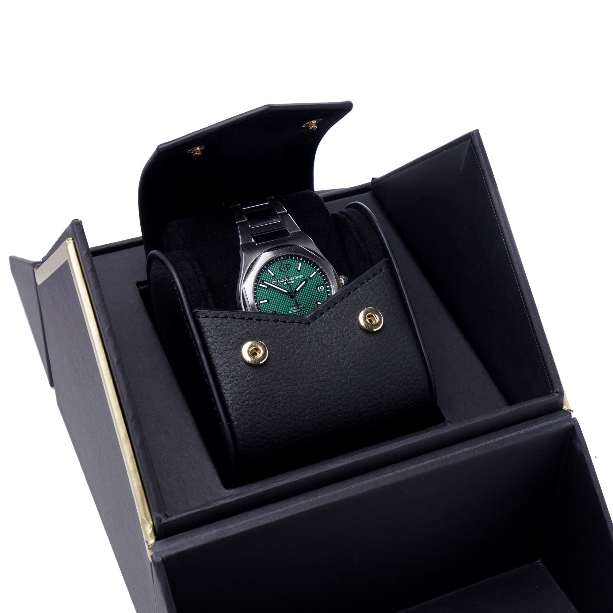 Girard-Perregaux Laureato 42mm Automatic watch, Ref. Nr. 81010 For Sale 12