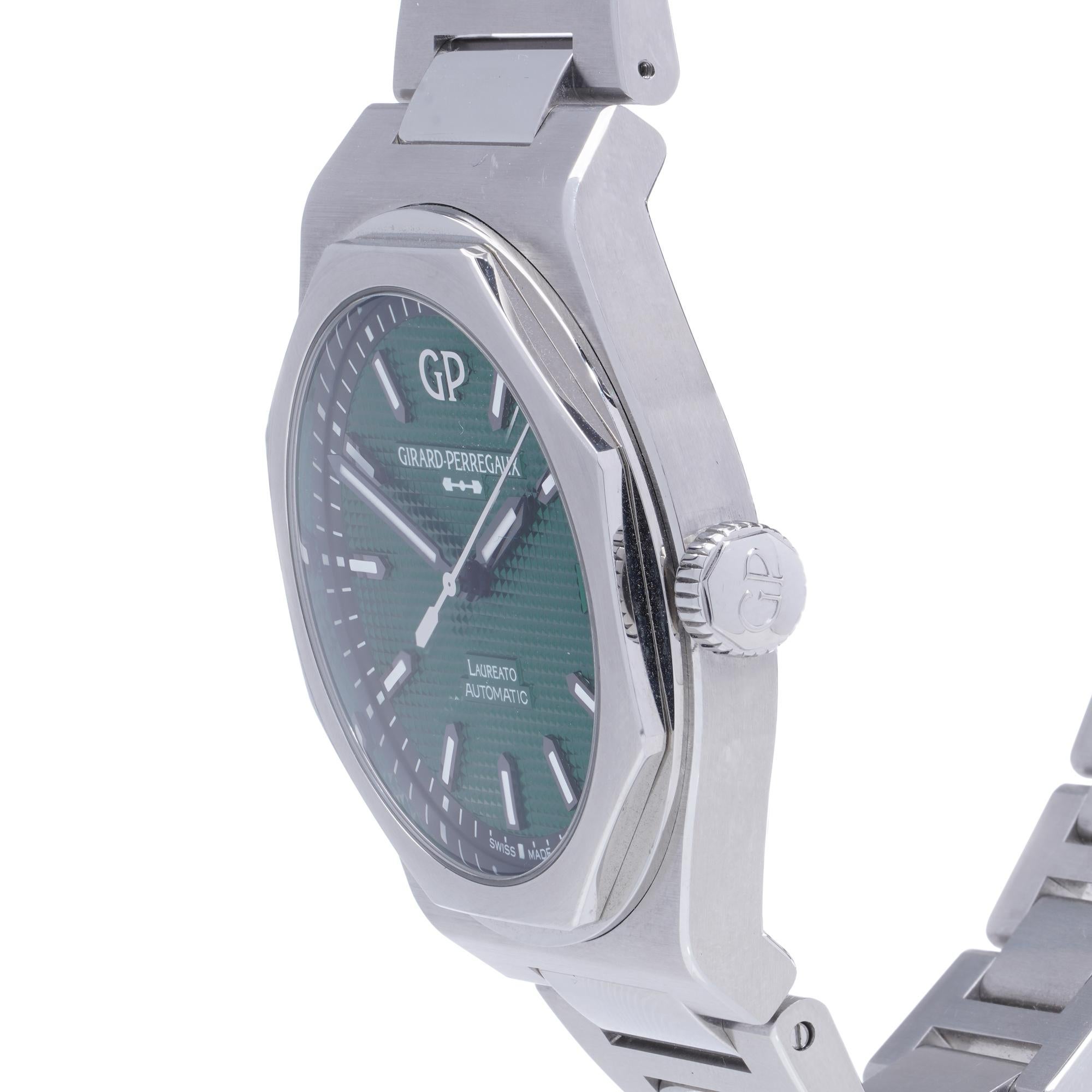 Girard-Perregaux Laureato 42mm Automatic watch, Ref. Nr. 81010 For Sale 2