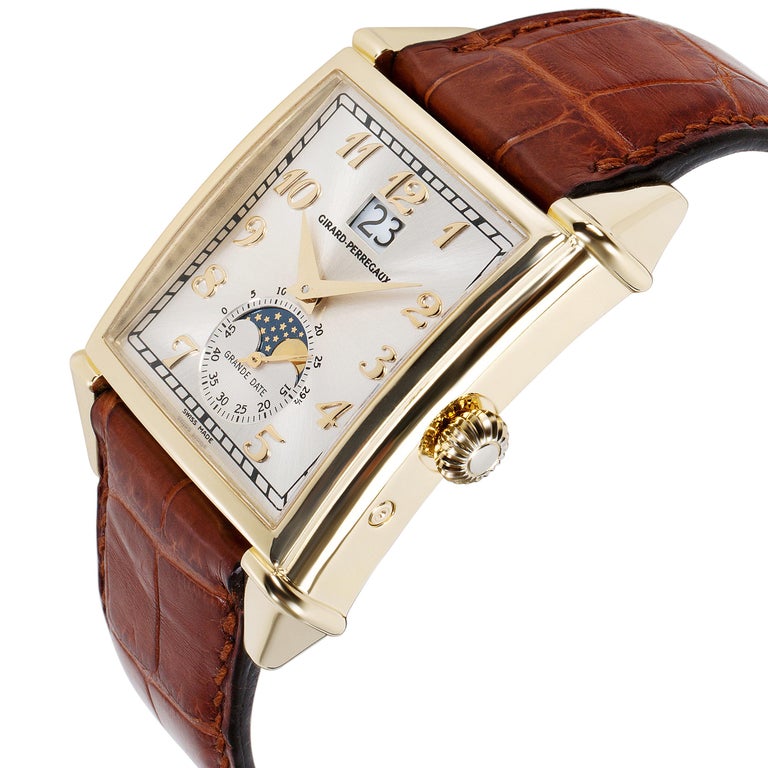 Girard Perregaux Vintage 1945 2580 Men's Watch in 18 Karat Yellow Gold