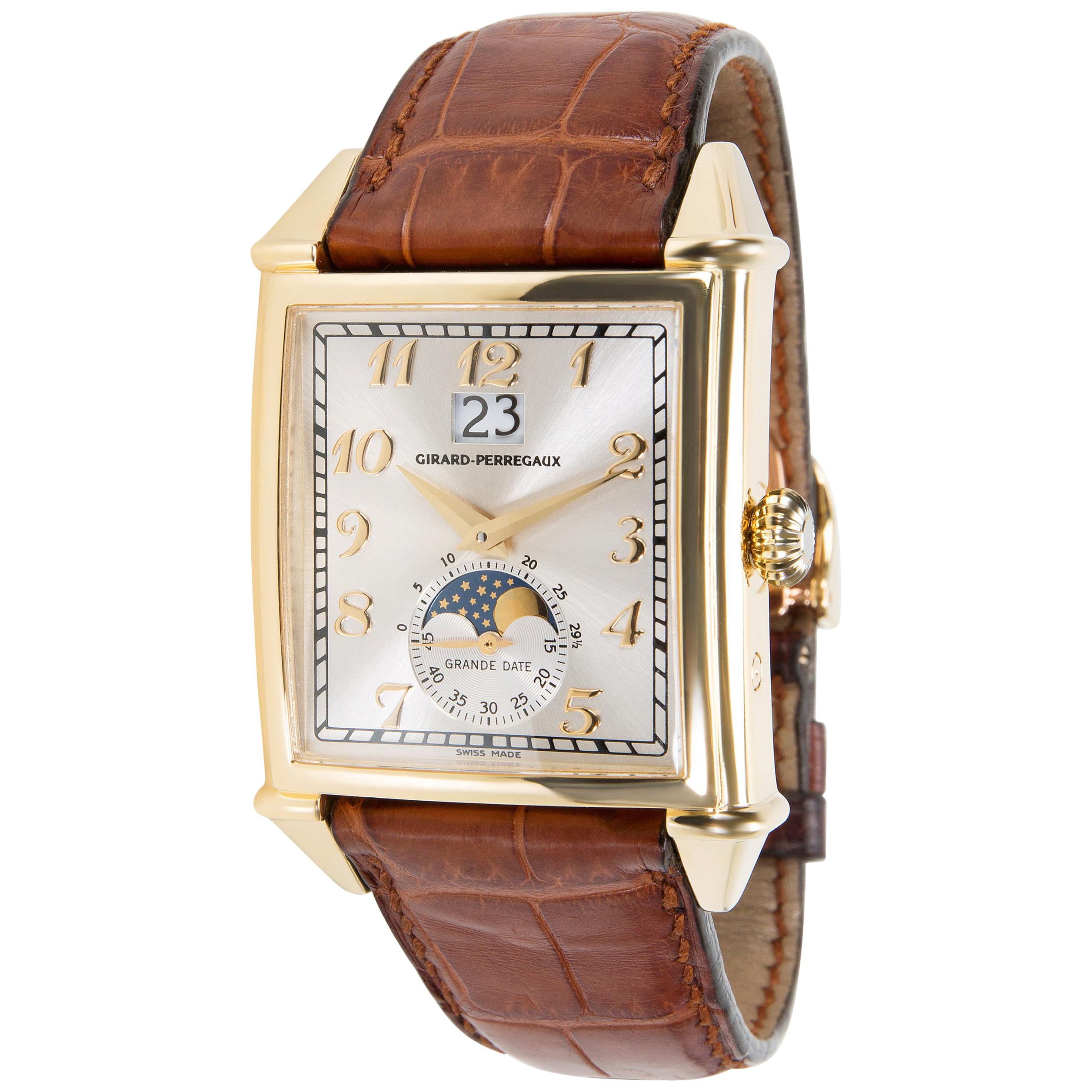 Girard Perregaux Vintage 1945 2580 Men's Watch in 18 Karat Yellow Gold