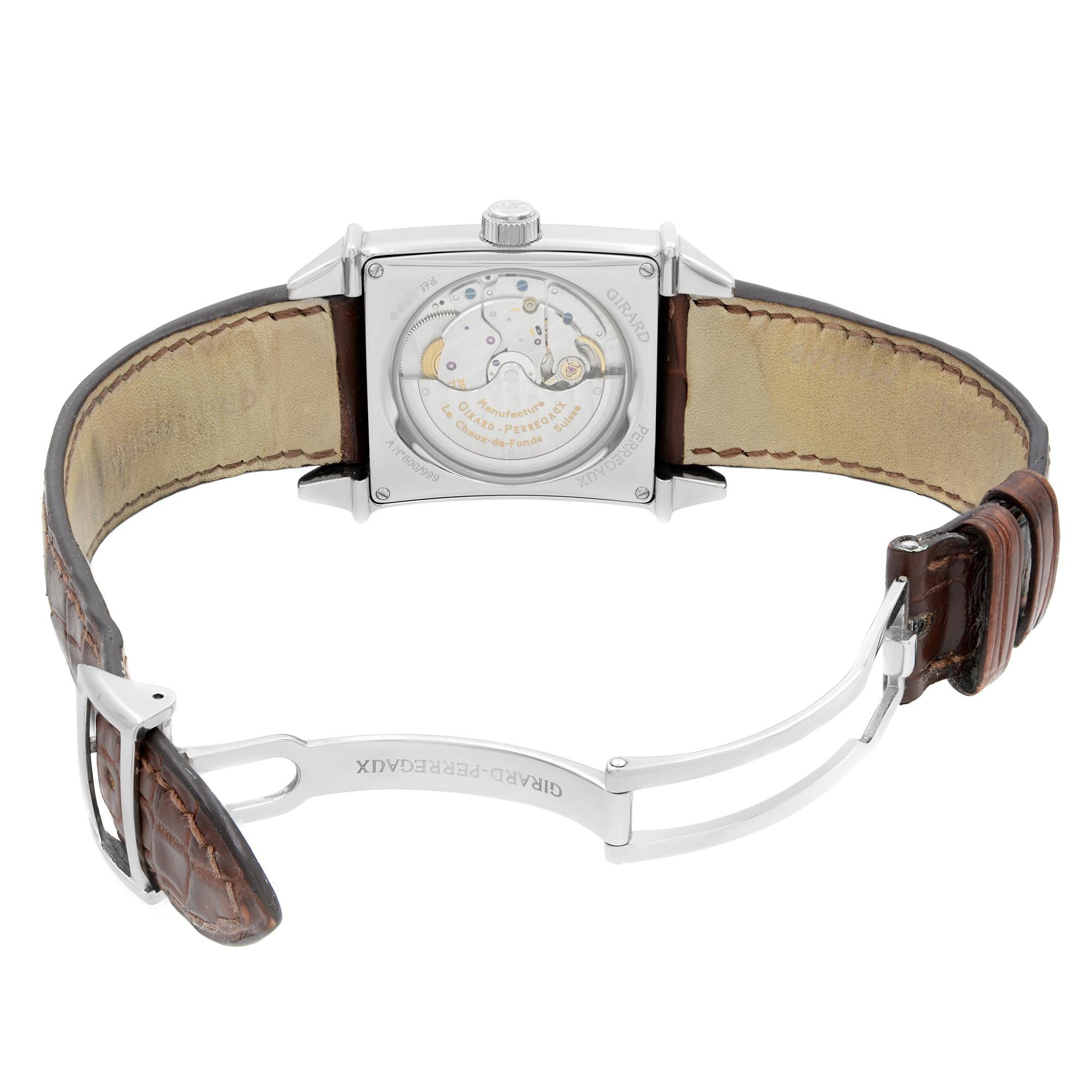 Girard Perregaux Vintage 1945 Steel Automatic Mens Watch 25805-11-822-BAEA In Good Condition In New York, NY