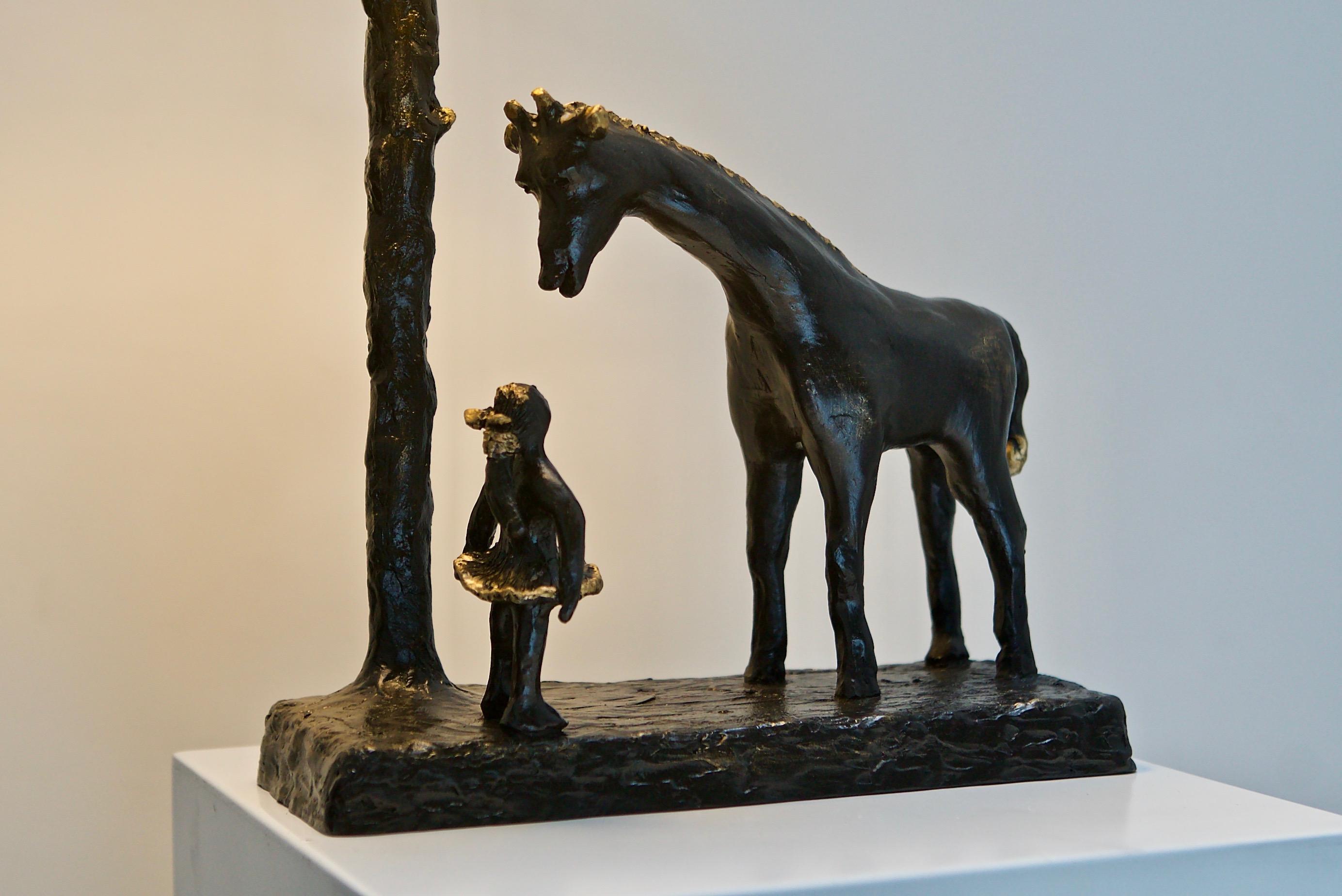 Fait main Lampe de table sculpturale « Fille et girafe », bronze en vente