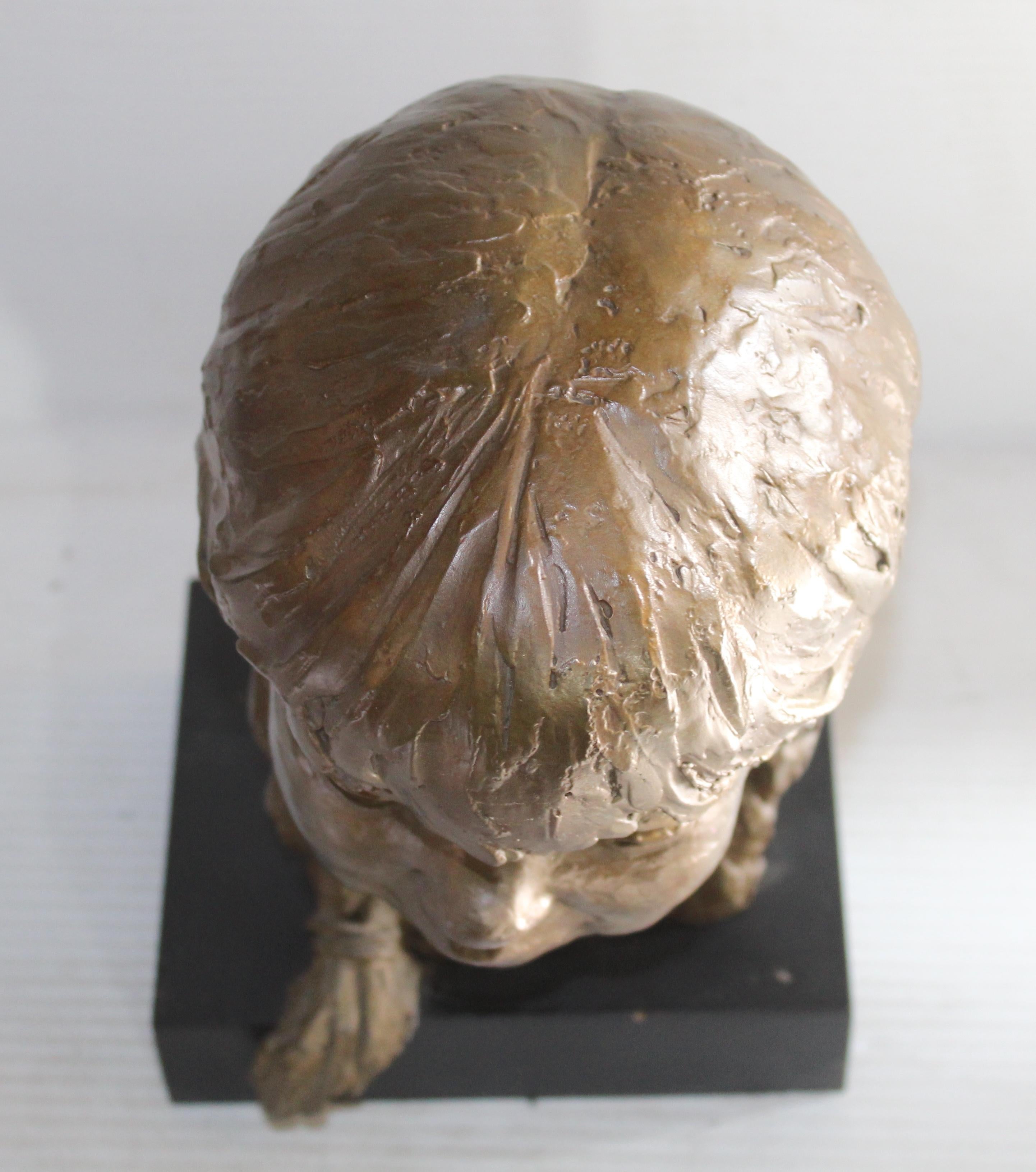 Scultura firmata 