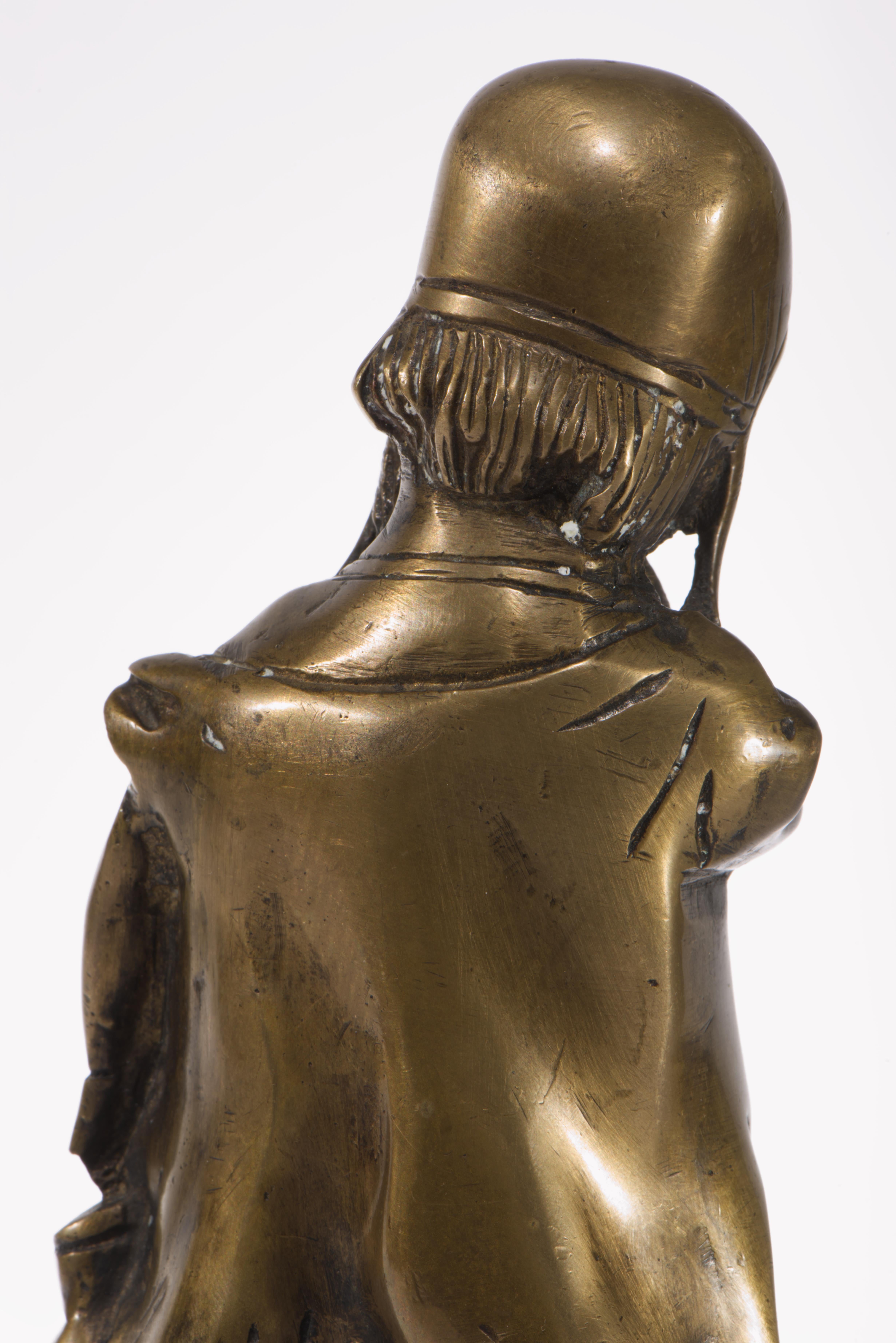 Girl Standing on a Stool, Bronze Sculpture in Style of Juan Clara im Angebot 3