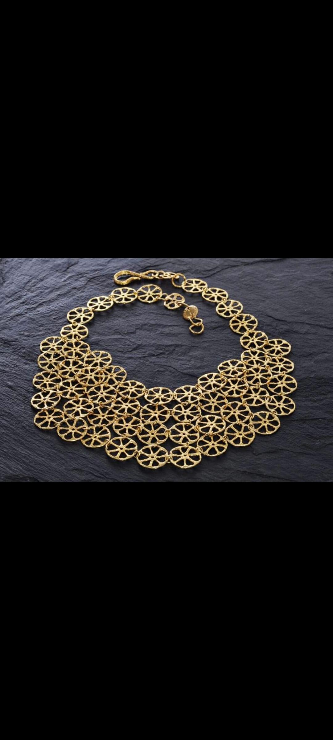 Girocollo Collezione Disco Traforato preistorico For Sale 6