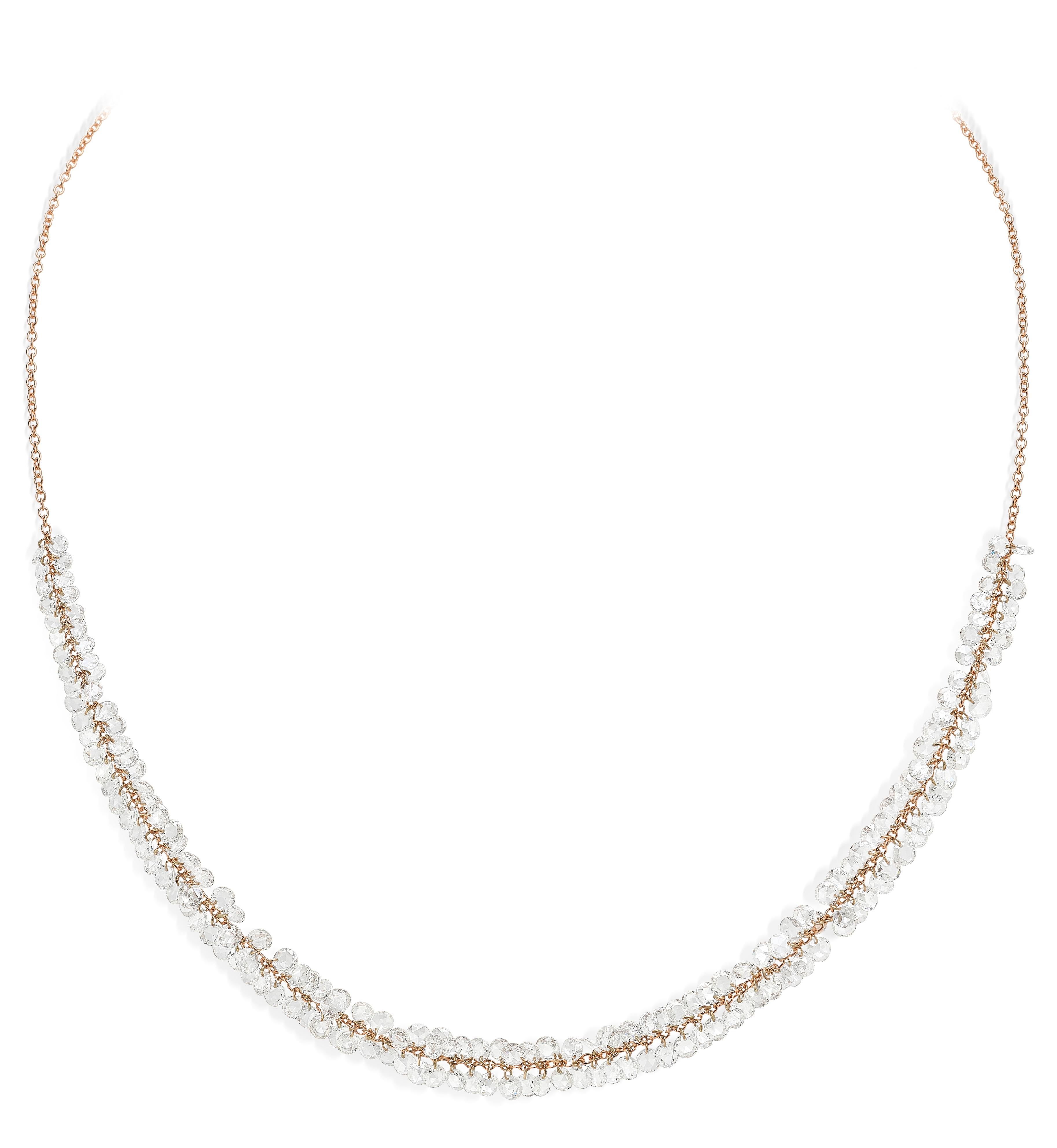 The COSTELLATION collection expresses a cultured and discreet personality.
Rose-cut diamonds come together to design a collection of great aesthetic linearity, rejecting all excess, in pursuit of absolute lightness. Diamonds are ideally suspended