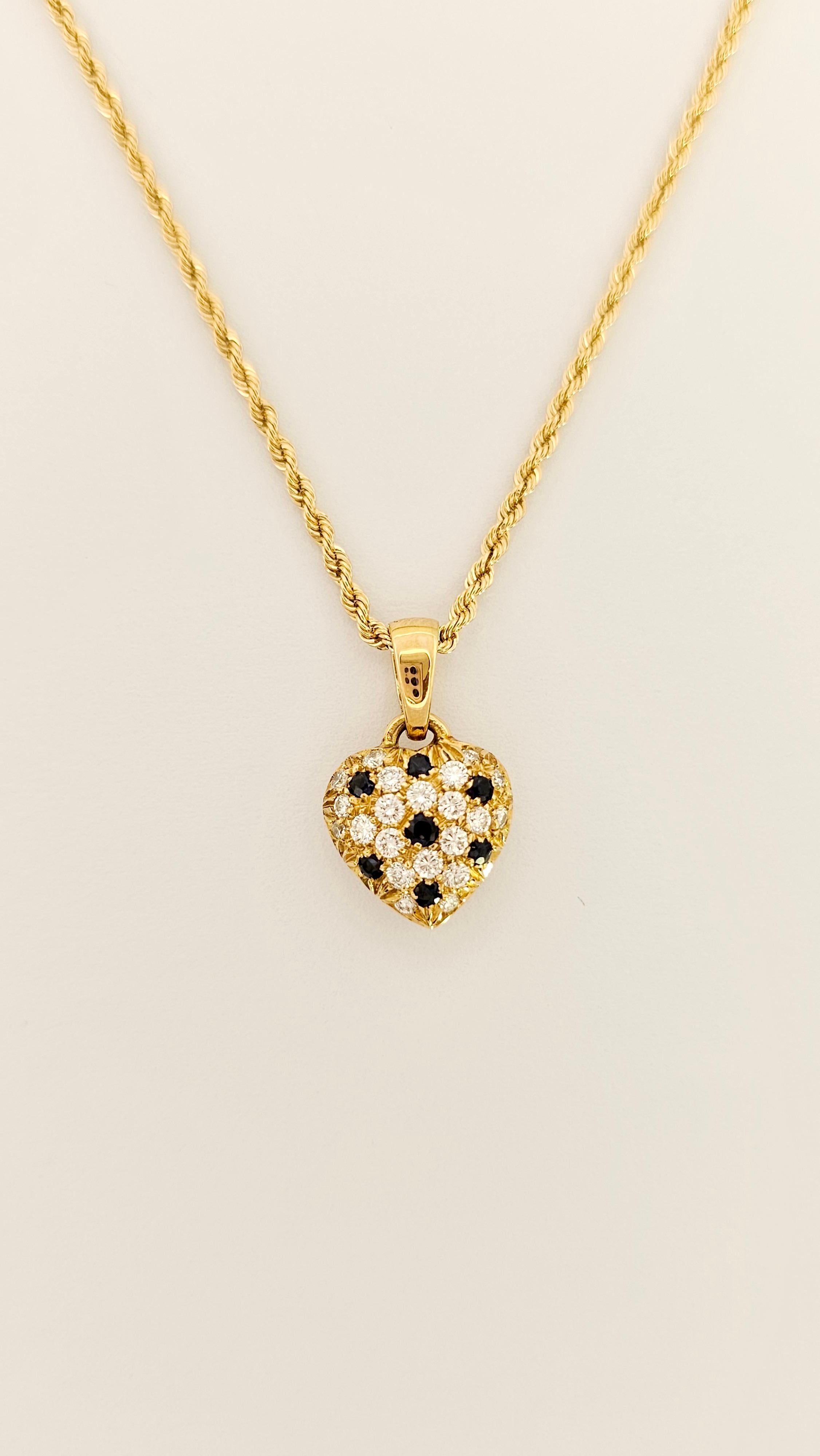 Contemporary 18Kt Gold Necklace, with Heart Pendant in Diamonds and Blue Sapphires For Sale