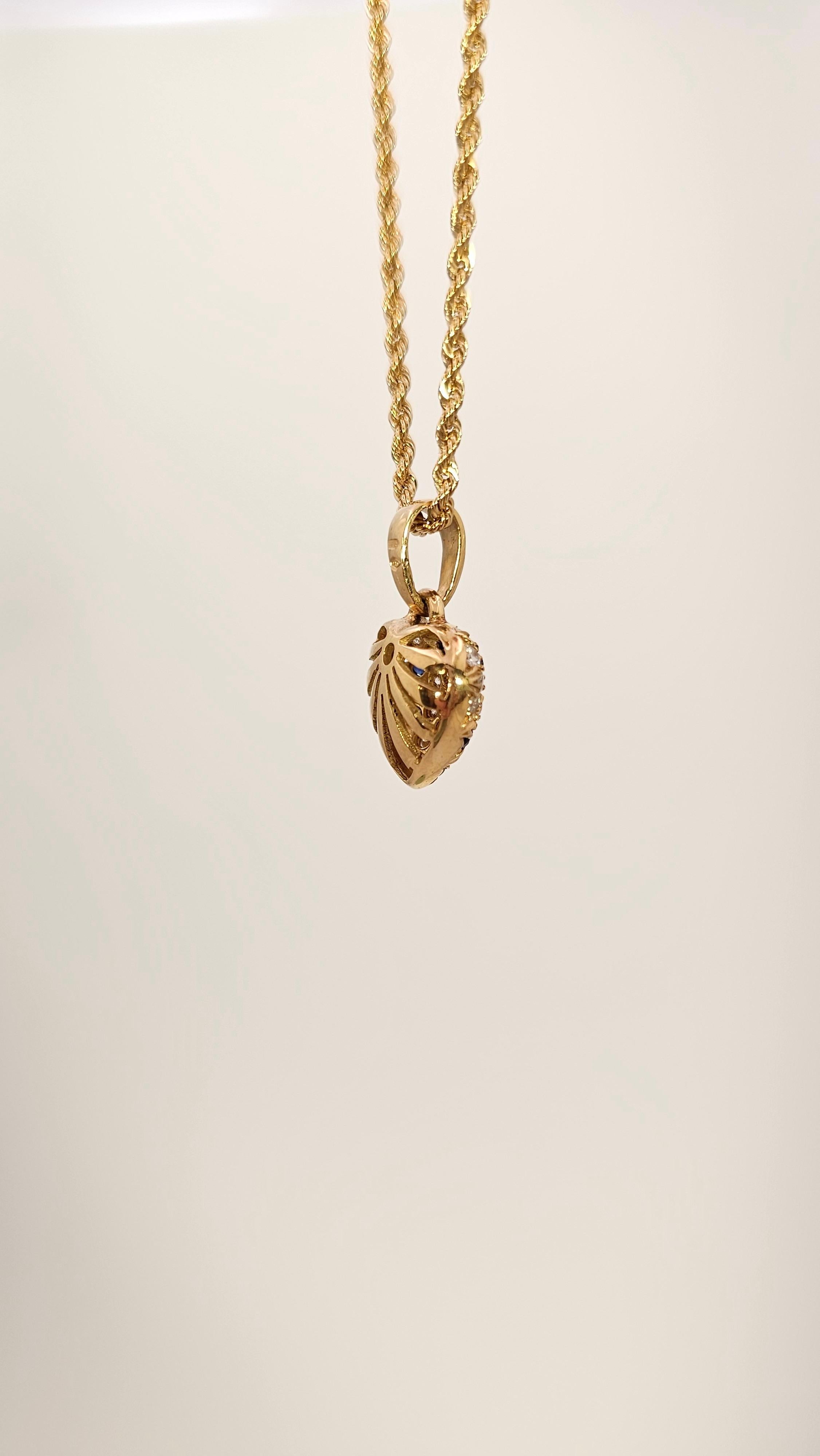 18Kt Gold Necklace, with Heart Pendant in Diamonds and Blue Sapphires In New Condition For Sale In Cattolica, IT