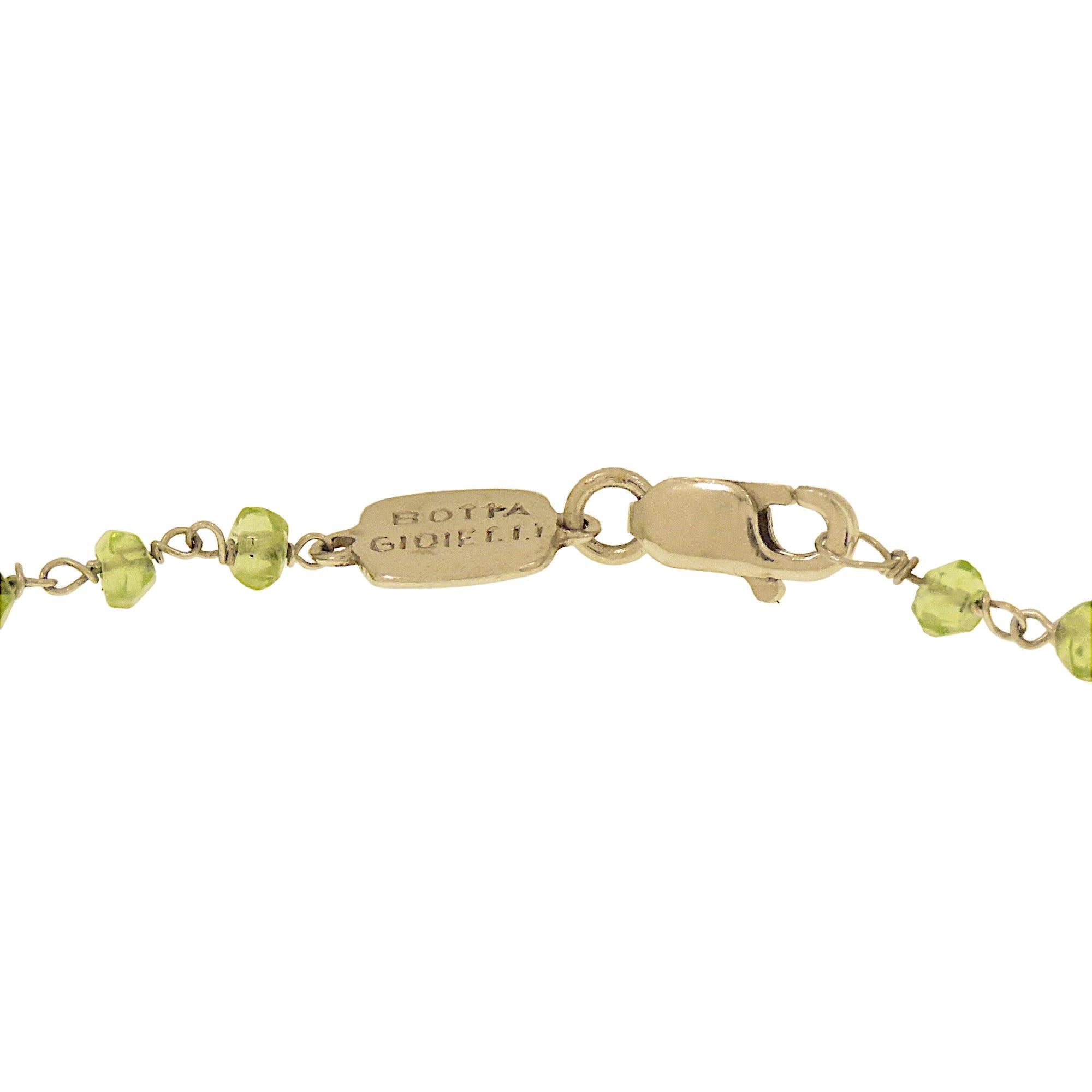 Contemporary White Gold Necklace with Peridot  For Sale