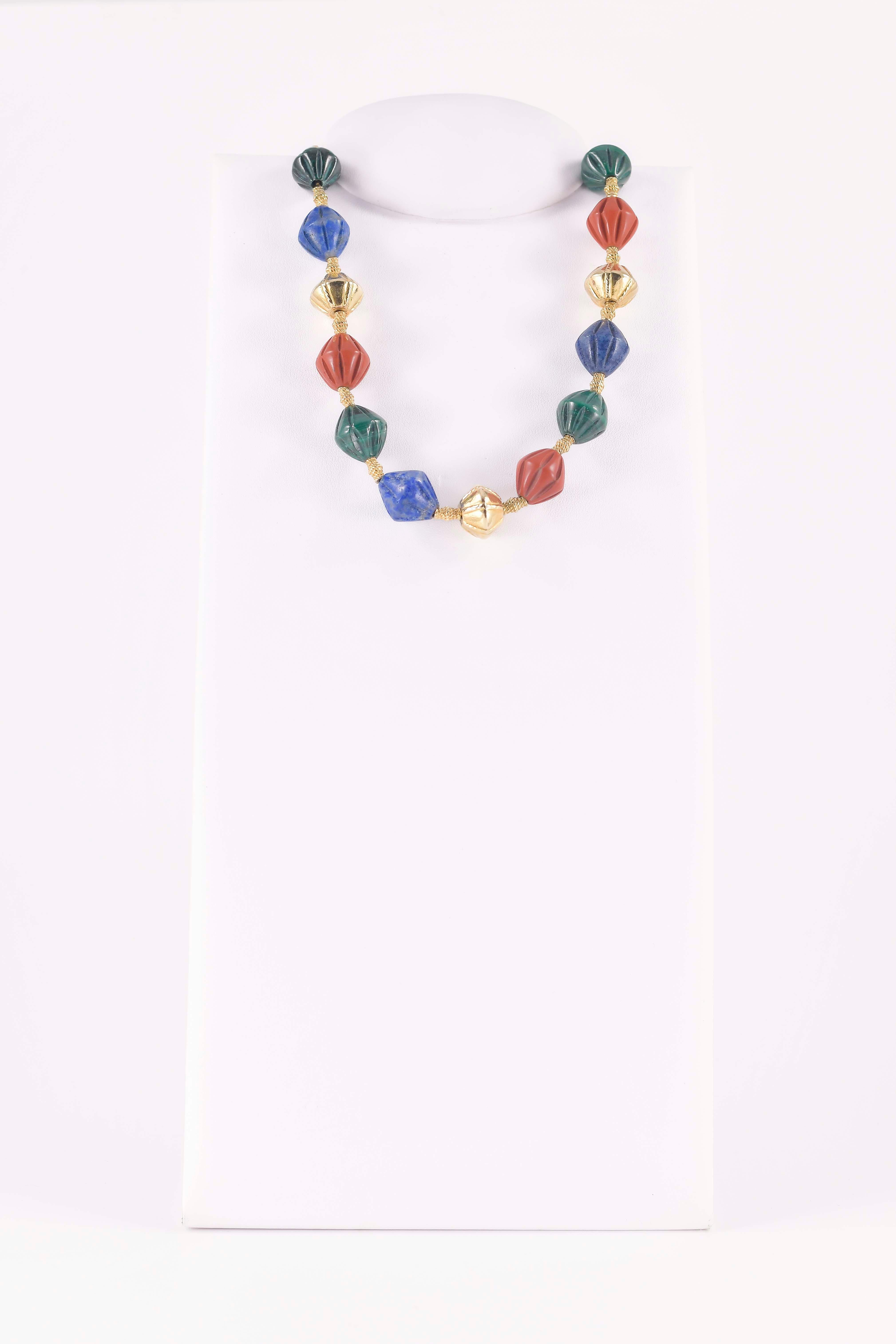Gold necklace signed MISSONI In Good Condition For Sale In Bologna, IT