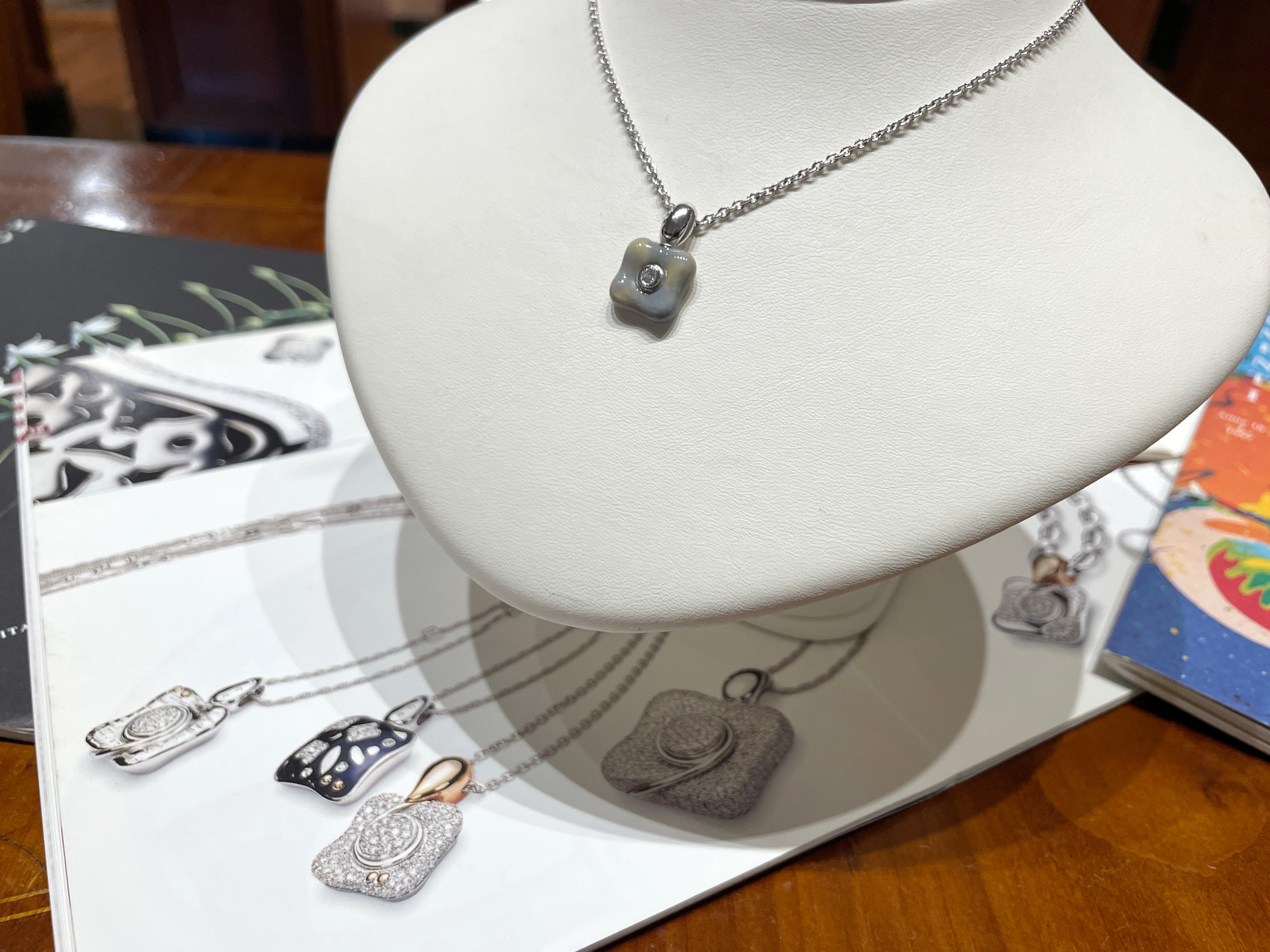 Girocollo La Nouvelle Bague in oro, smalto e diamante. in vendita 7