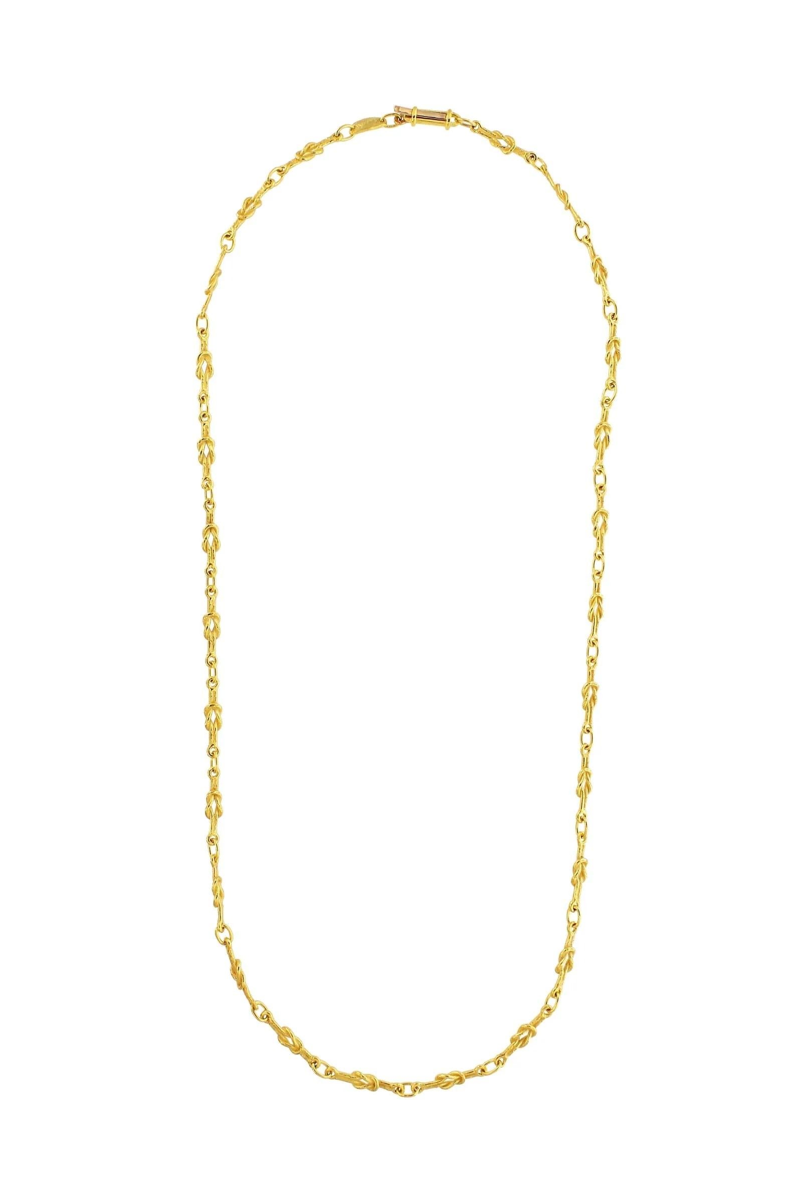 Collier 'Nodini' en or jaune 18k satiné Neuf - En vente à Rome, IT