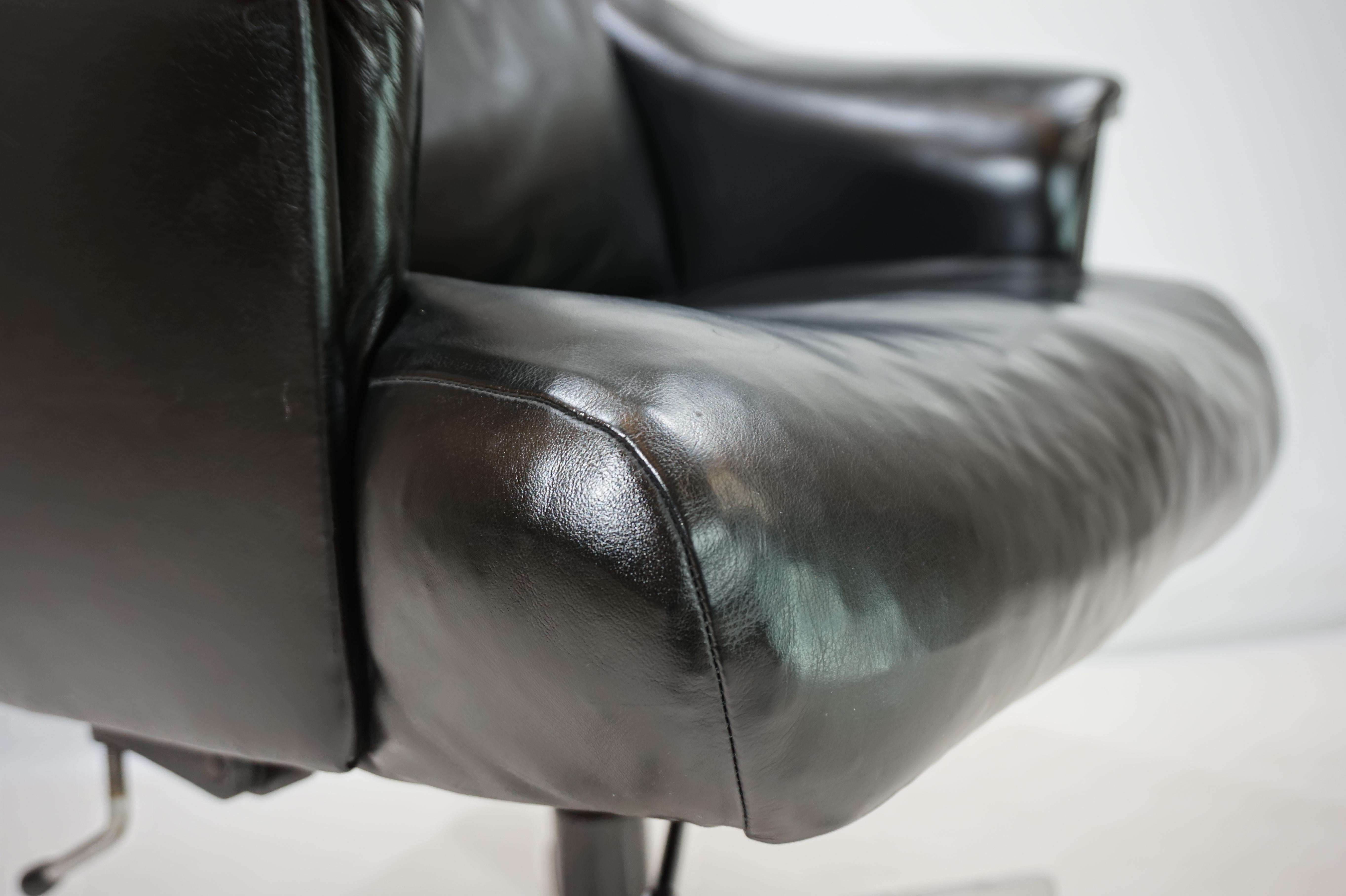 Silla de oficina de piel Giroflex 7051 de Martin Stoll, 1960 3