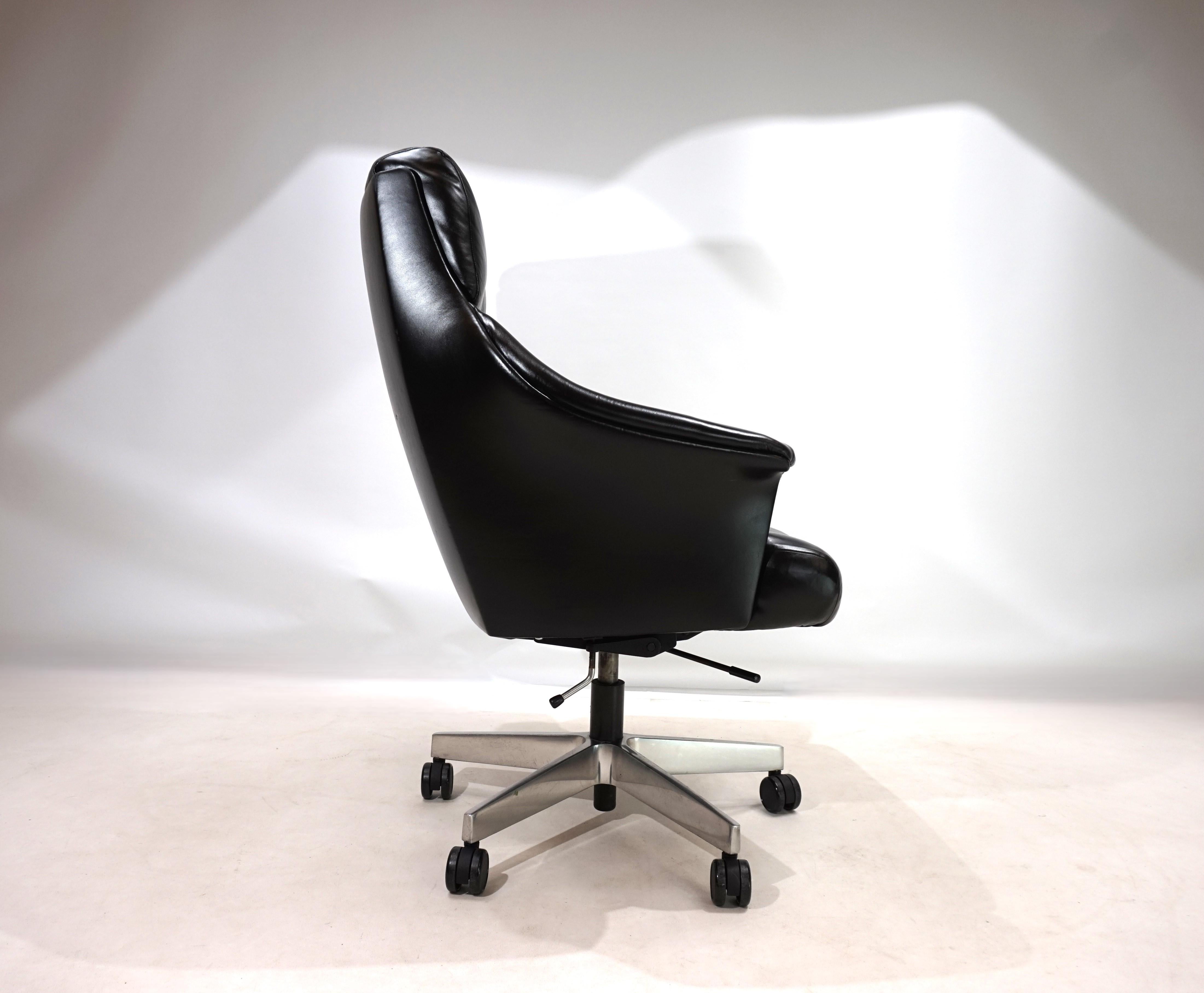 Silla de oficina de piel Giroflex 7051 de Martin Stoll, 1960 5