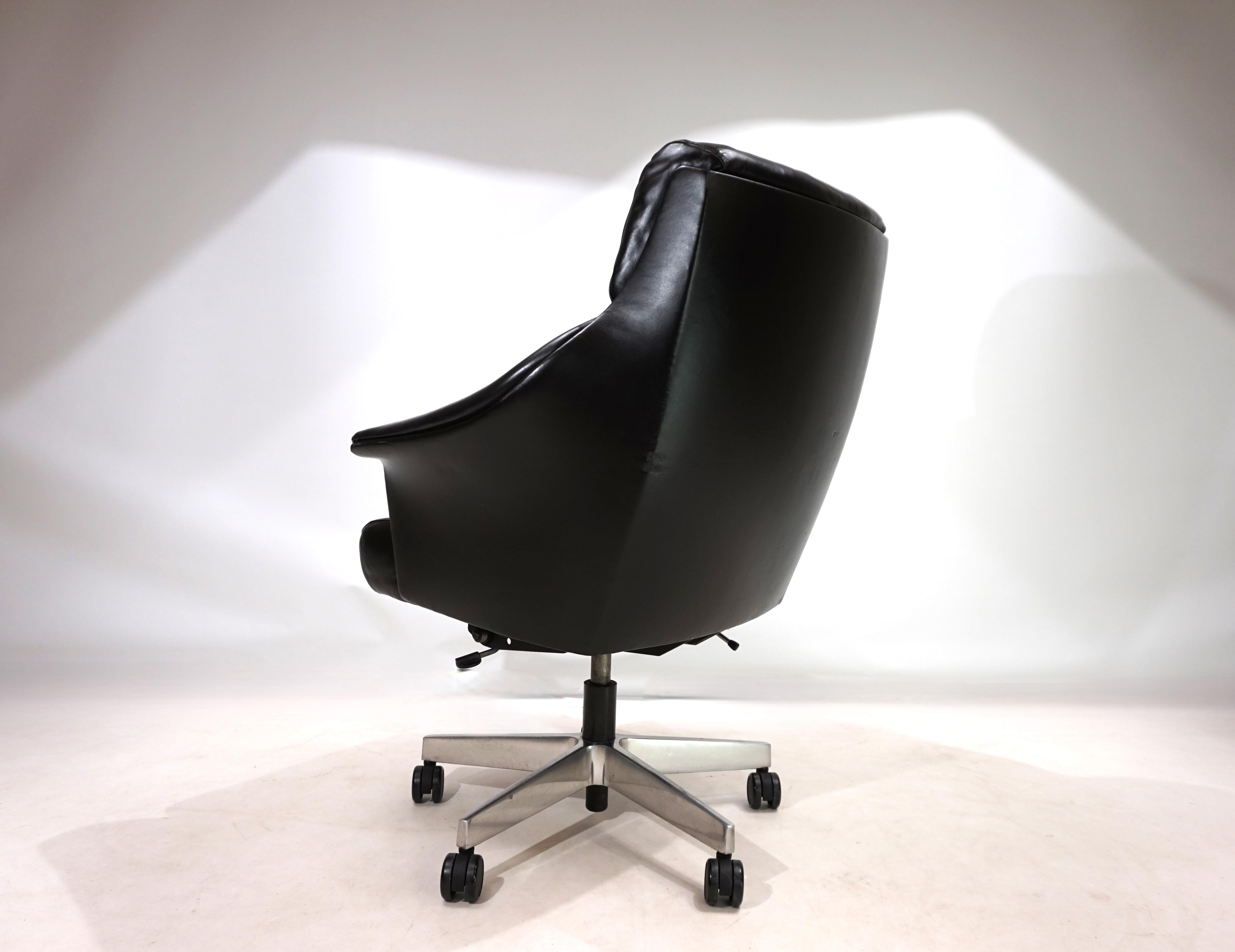 Silla de oficina de piel Giroflex 7051 de Martin Stoll, 1960 en Bueno Estado en Ludwigslust, DE