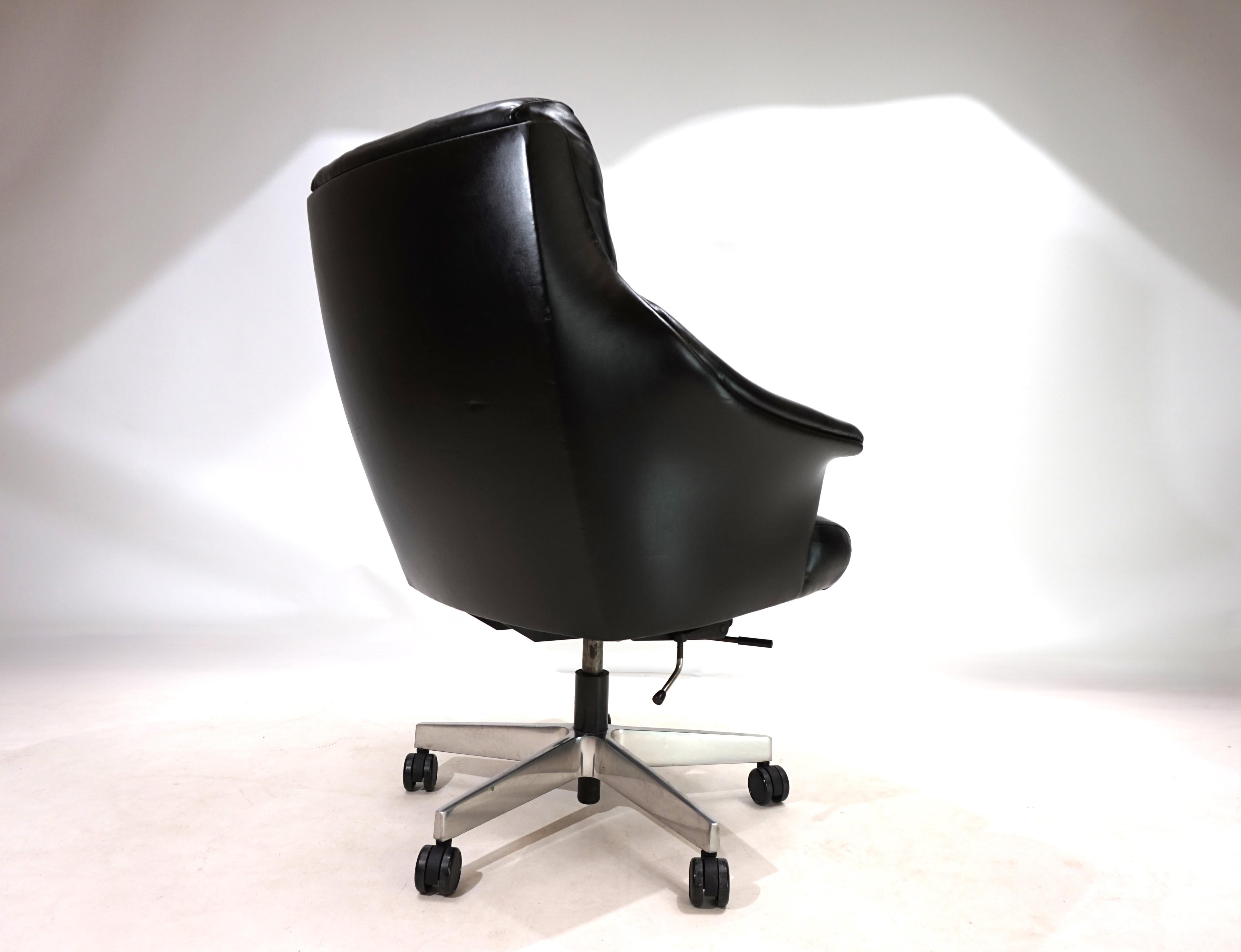 Silla de oficina de piel Giroflex 7051 de Martin Stoll, 1960 1