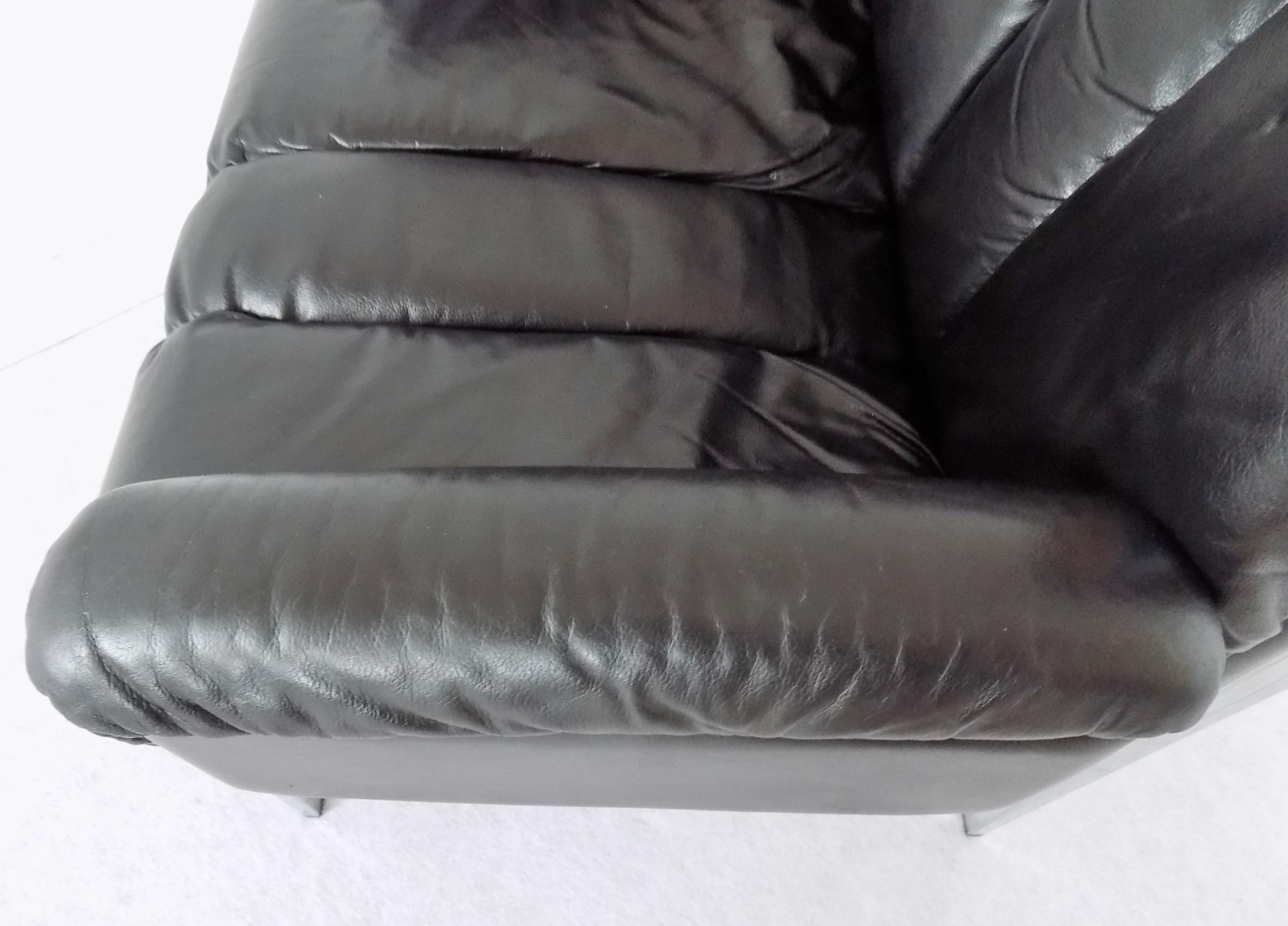 Girsberger Eurochair Black Leather Lounge Chair, Swiss made, Mid-Century modern For Sale 12