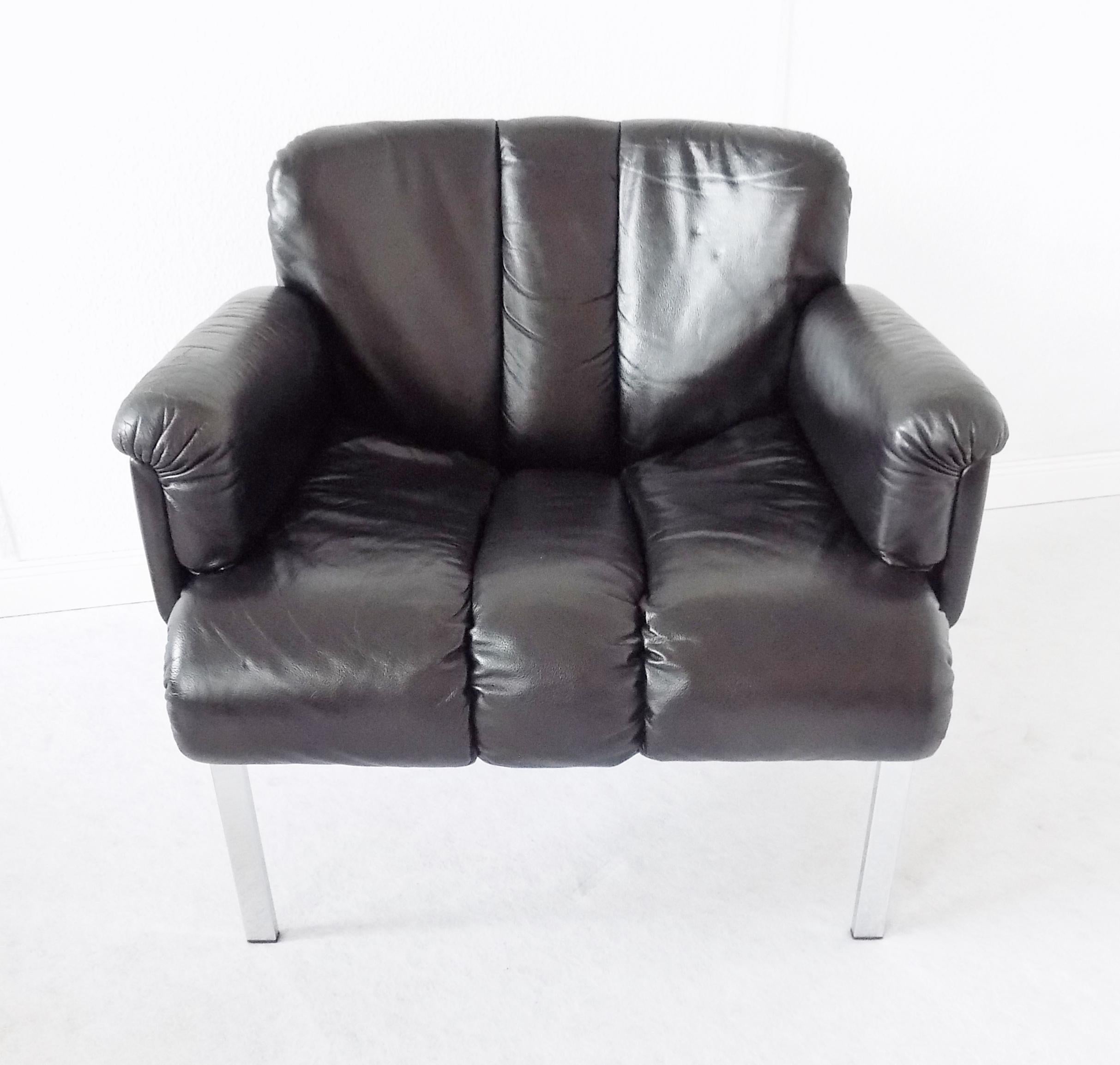 Mid-Century Modern Girsberger Eurochair Black Leather Lounge Chair, Swiss made, Mid-Century modern For Sale
