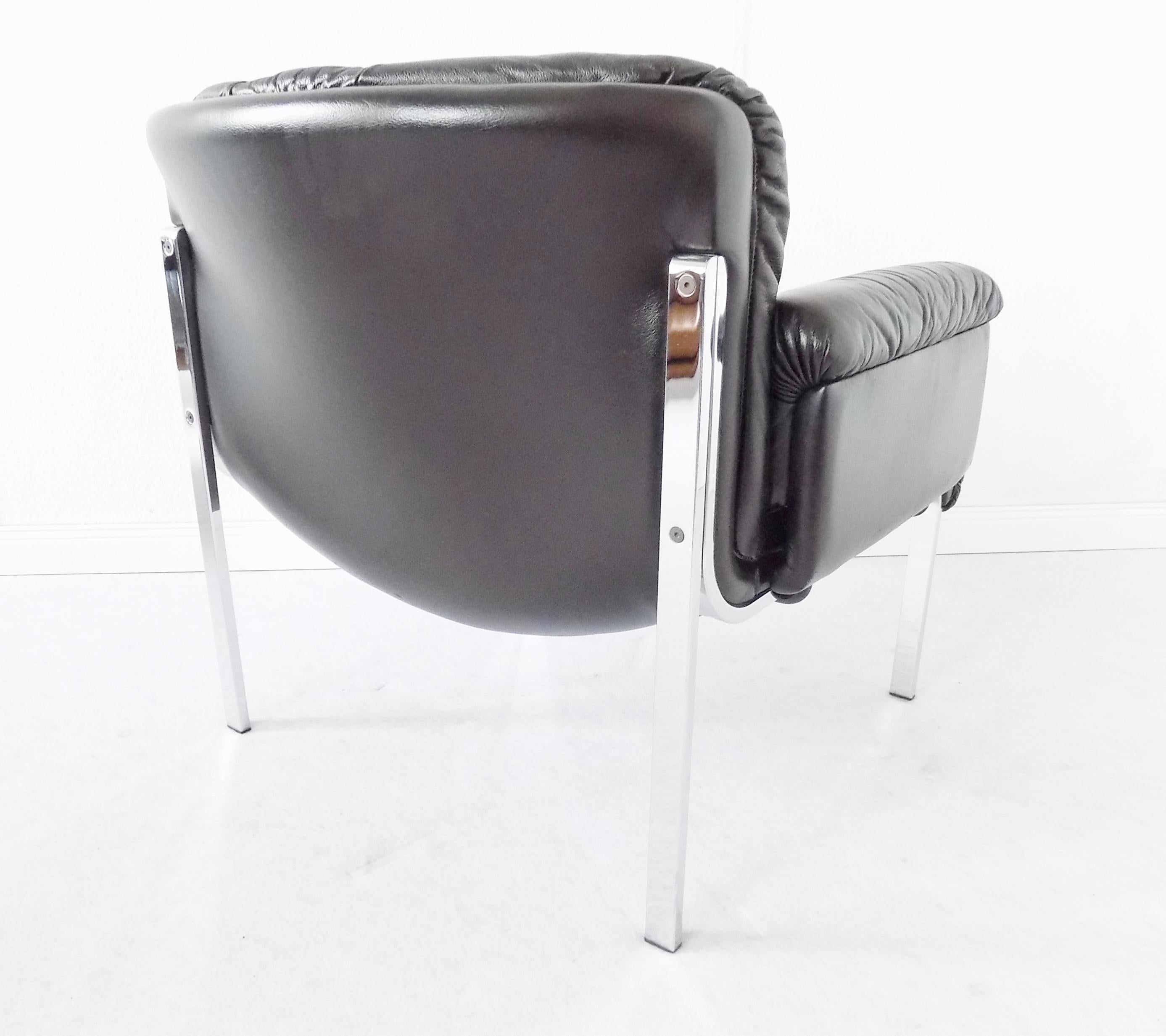 Girsberger Eurochair Black Leather Lounge Chair, Swiss made, Mid-Century modern For Sale 4