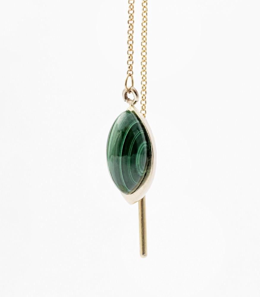 Giselle Collection Ginepro Single Pendant Earring in 18kt Yellow Gold with Malachite

Amazing single pendant earring in 18kt yellow gold with a unique and attractive design inspired by the leaves of the trees.

Trendy Jewel, very bright and
