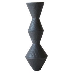 Zeitgenössische schwarze Keramikvase von Giselle Hicks, 2020