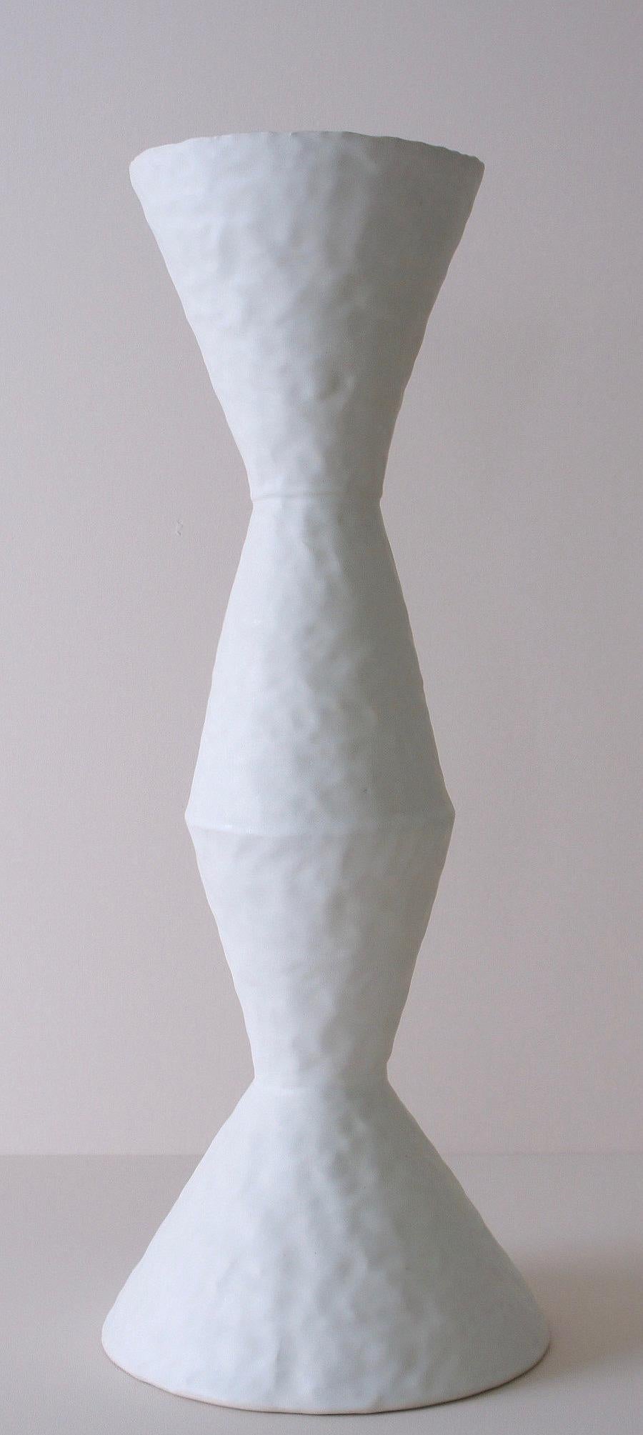 Organique Vase contemporain en céramique blanche de Giselle Hicks, 2019 en vente