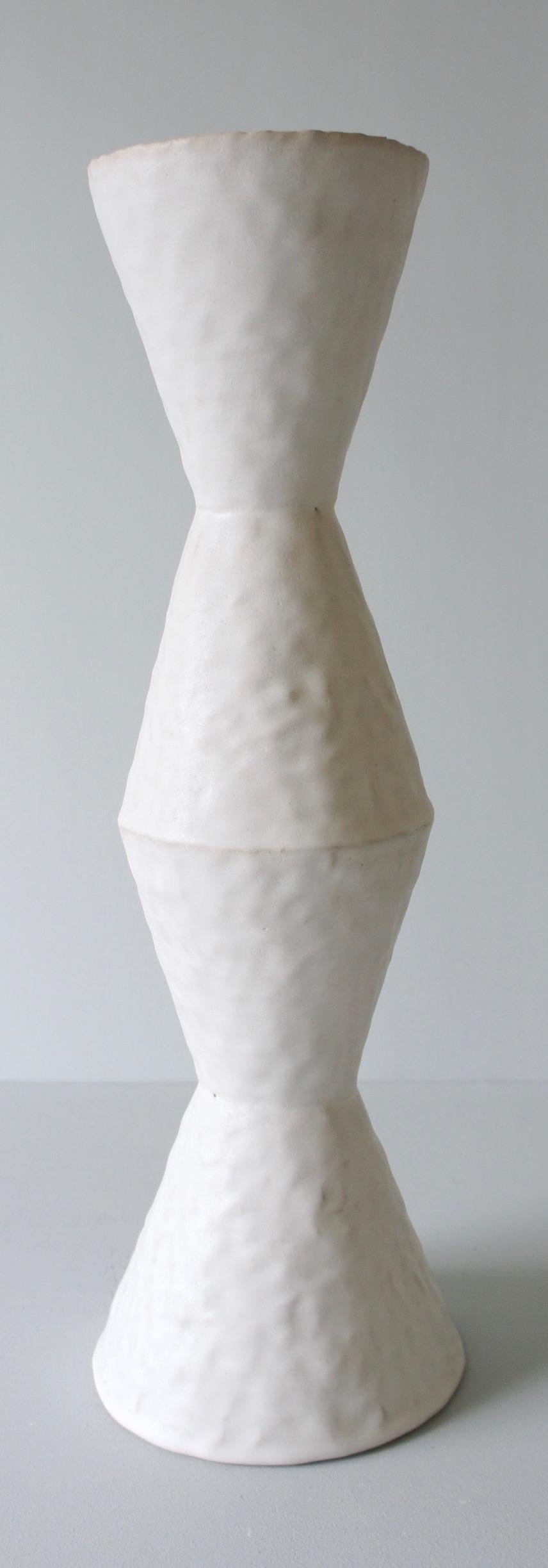 Organique Vase contemporain en céramique blanche de Giselle Hicks, 2019 en vente