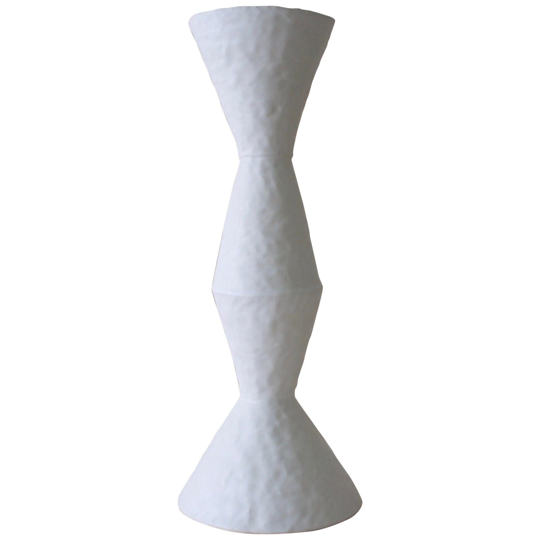 Giselle Hicks Vaso contemporaneo in ceramica bianca, 2019