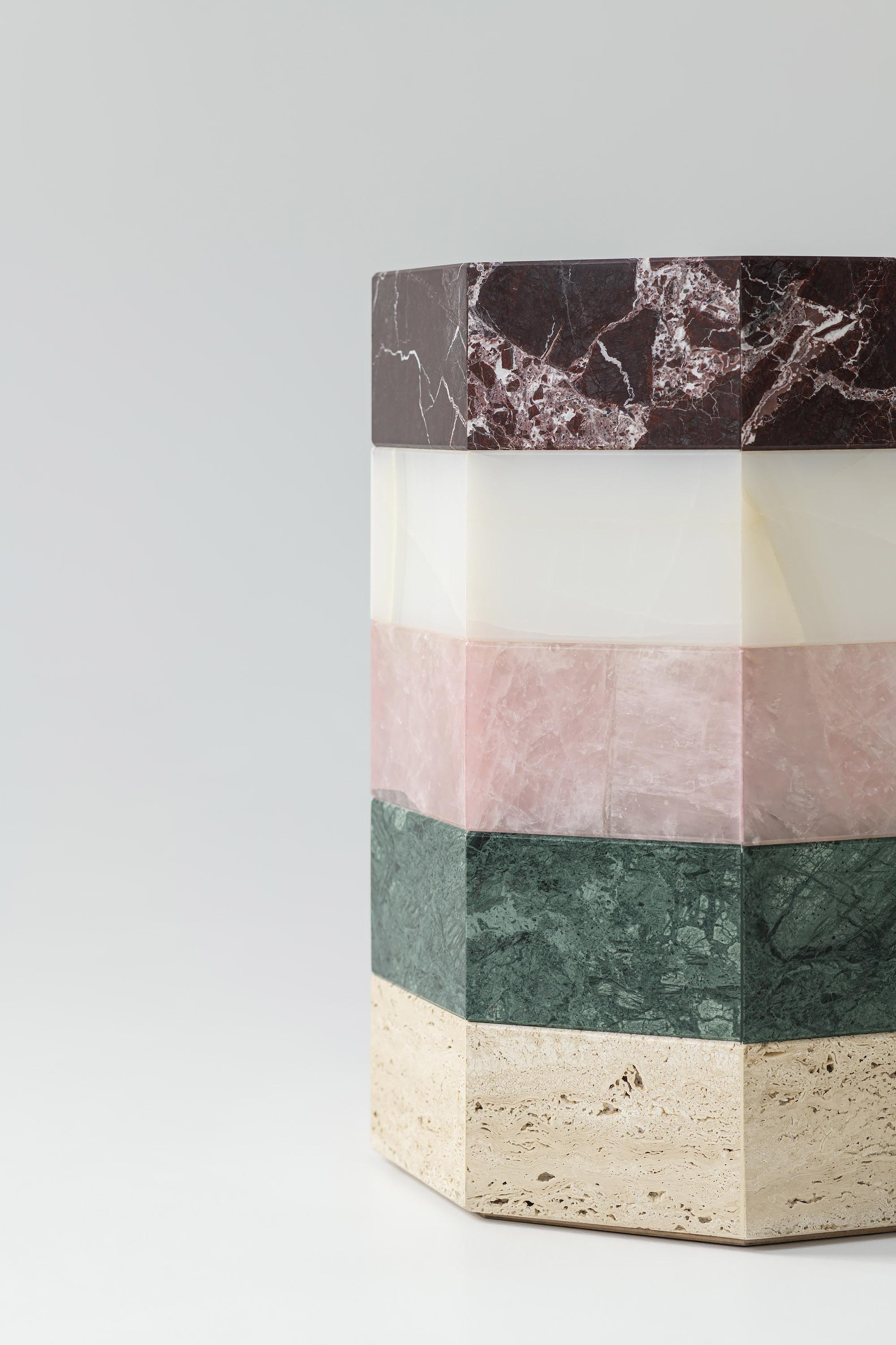 Gisou - Une table d'exception en marbre et pierre naturelle

Gisou est une table d'appoint en marbre et en pierre naturelle, au design octogonal sculptural. Conçue pour mettre en valeur les intérieurs contemporains, elle associe des matériaux