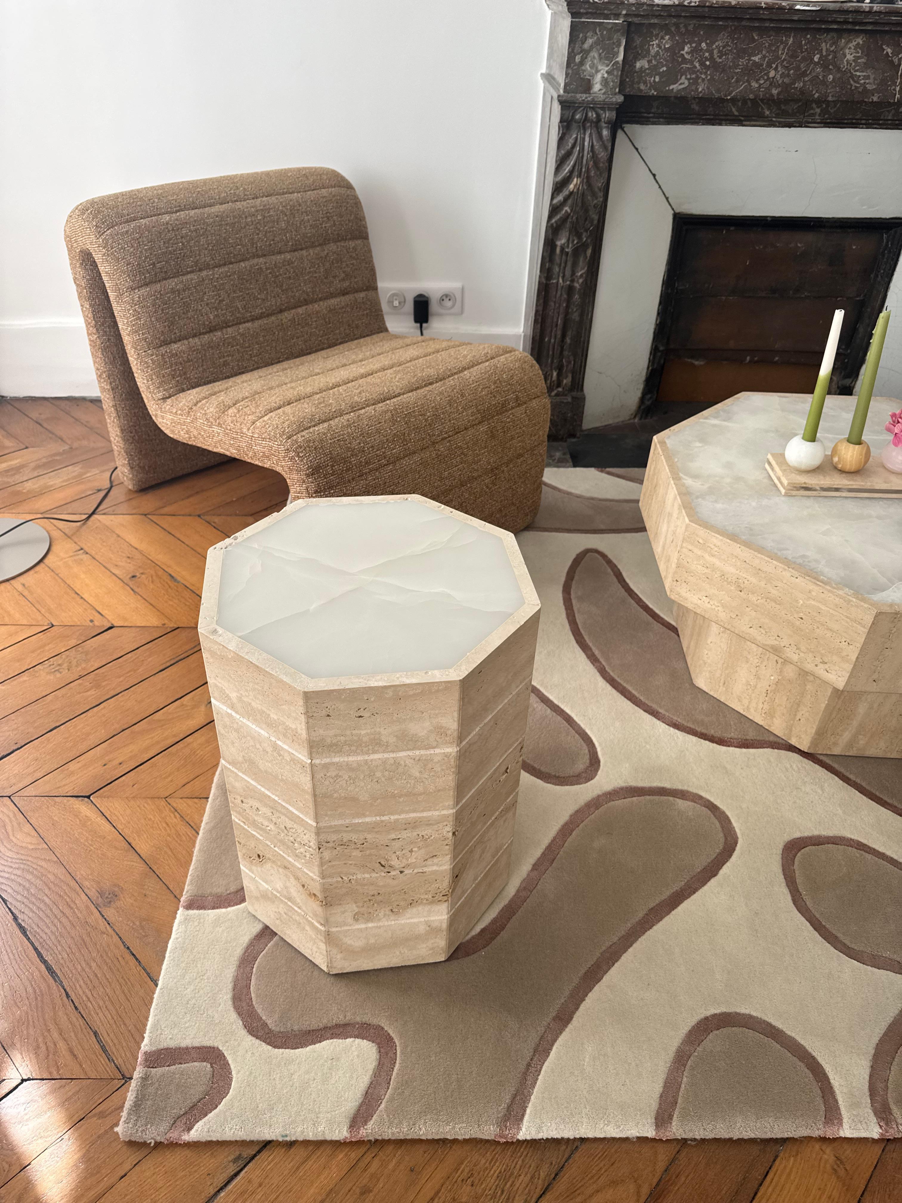 Mesa auxiliar Gisou - Travertin et Onyx blanc par Studio Gaïa en venta 5