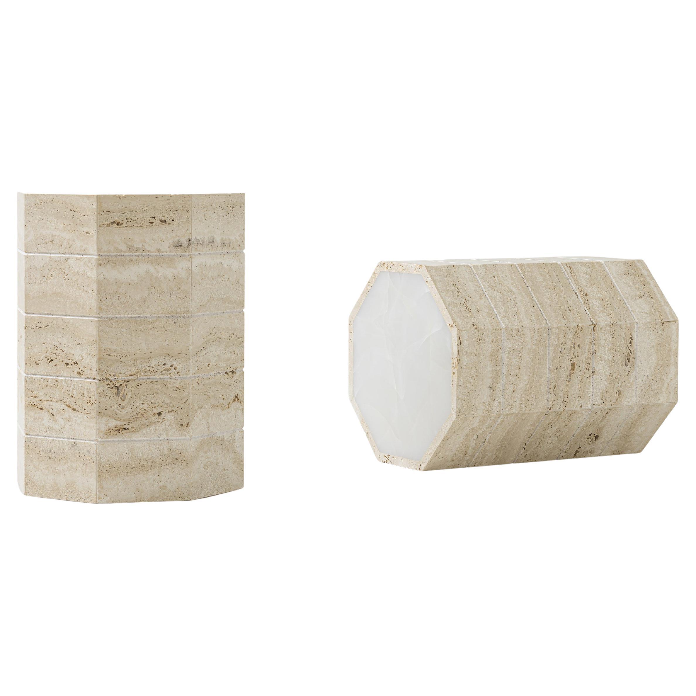 Gisou Side Table - Travertin et Onyx blanc par Studio Gaïa For Sale