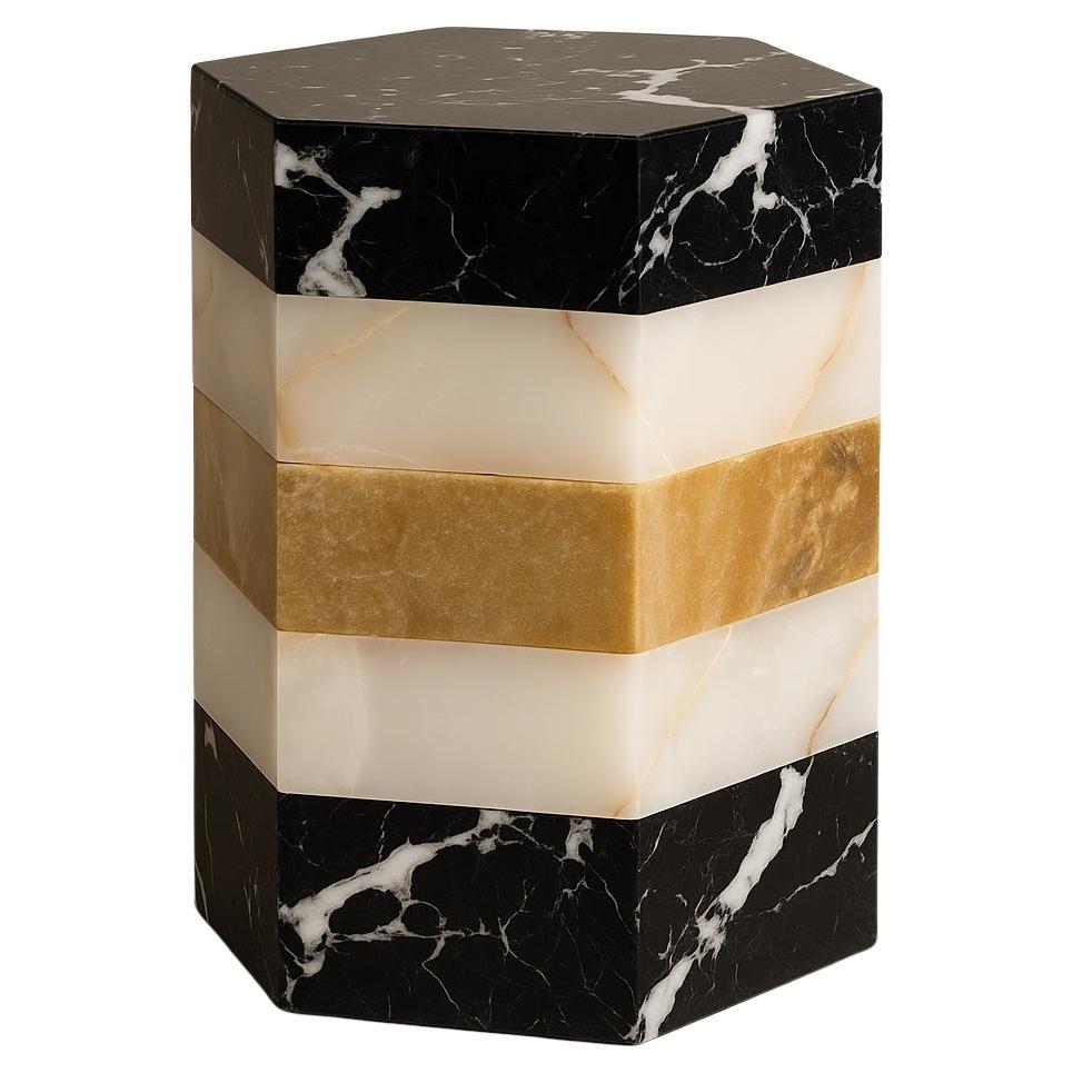 Gisou Table d'appoint - Rayures marbre Grand Antique et onyx par Studio Gaïa