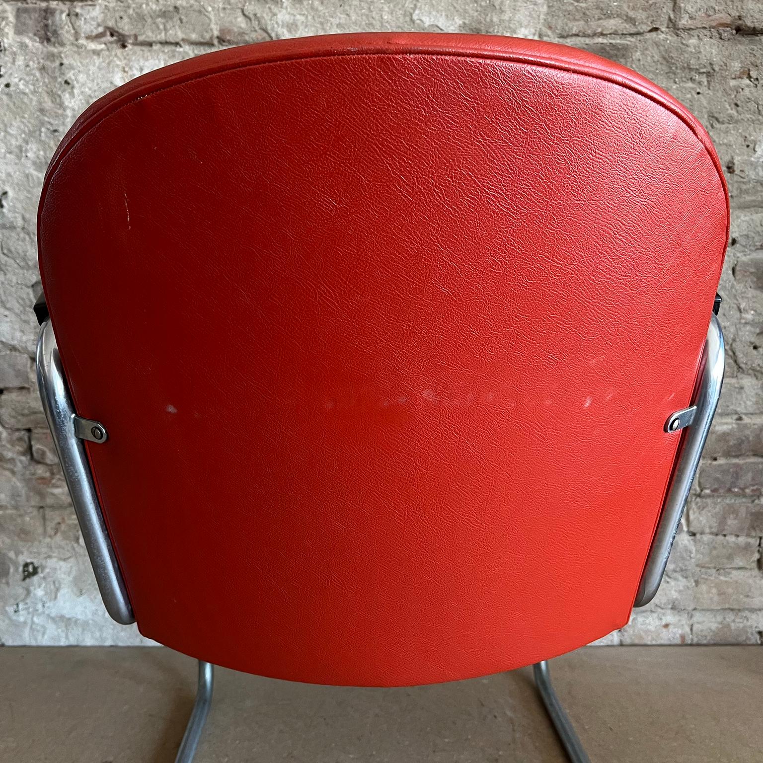 Gispen 413 en Skai rojo original de los sesenta con reposabrazos negros en venta 4