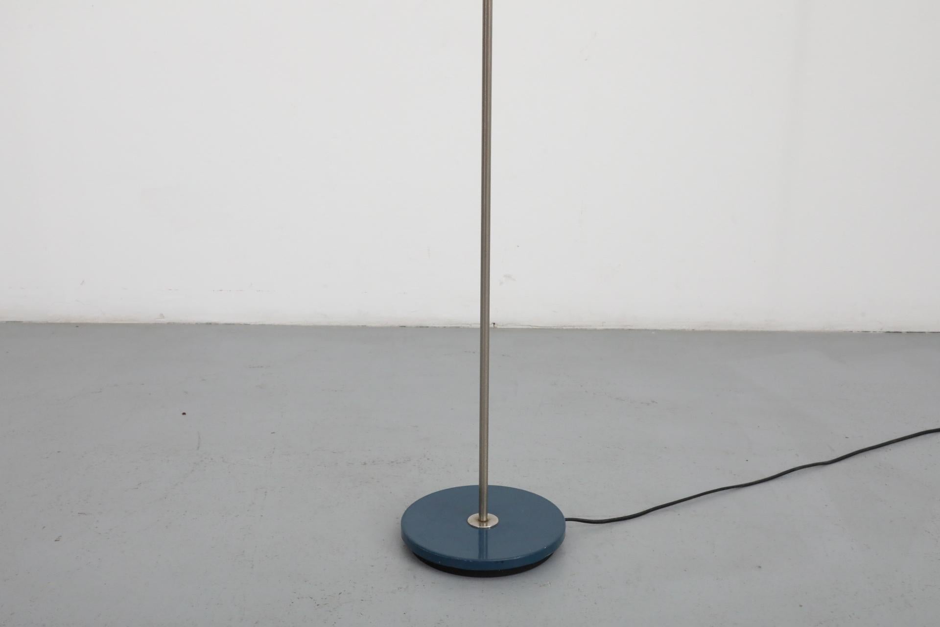 Gispen Floor Lamp with Blue Enameled Metal Base and Shade on Chrome Stem For Sale 3