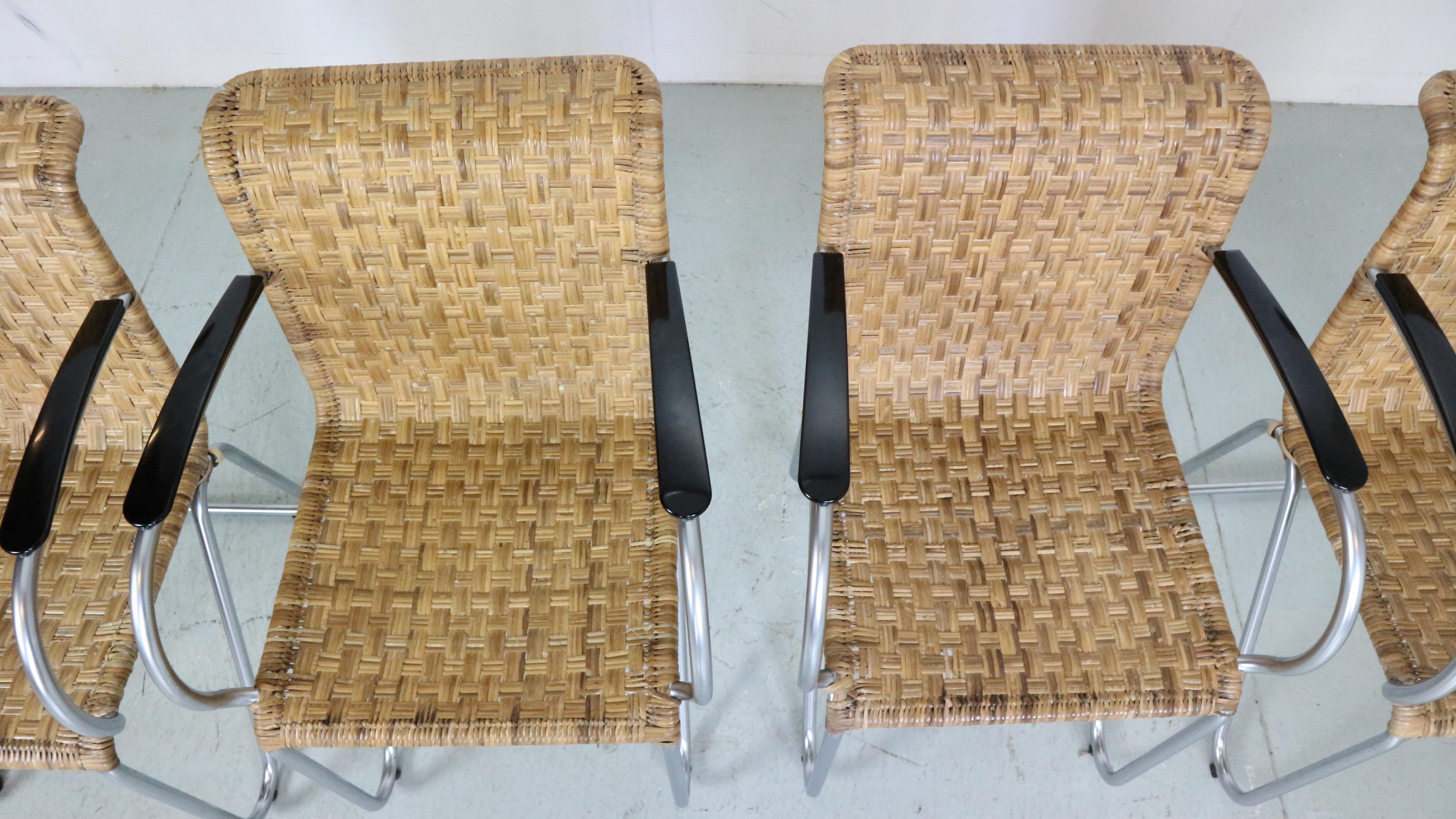 Gispen - Ensemble de 4 fauteuils diagonaux en osier et cadre à tubes, design néerlandais des années 1930 en vente 3