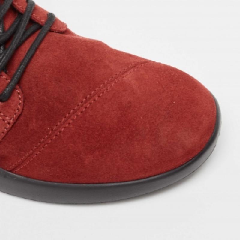 Gisueppe Zanotti, scarpe da ginnastica basse con doppia zip in camoscio rosso, taglia 38 in vendita 1