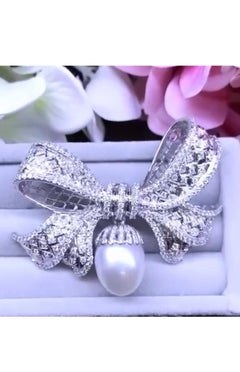 GIT Certified 15mm South Sea Pearl Diamonds 4.37 Ct 18k Gold Brooch