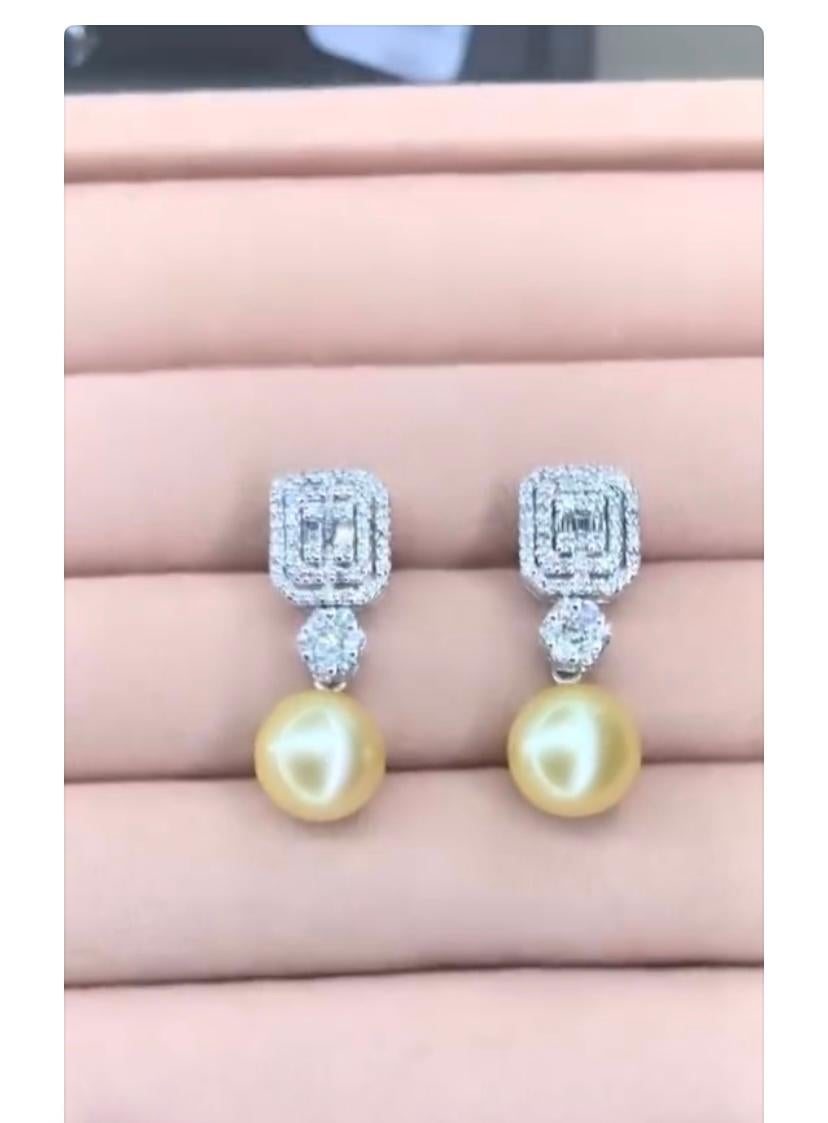 Round Cut GIT Certified Golden South Sea Pearl Diamonds 18K Gold Earrings For Sale