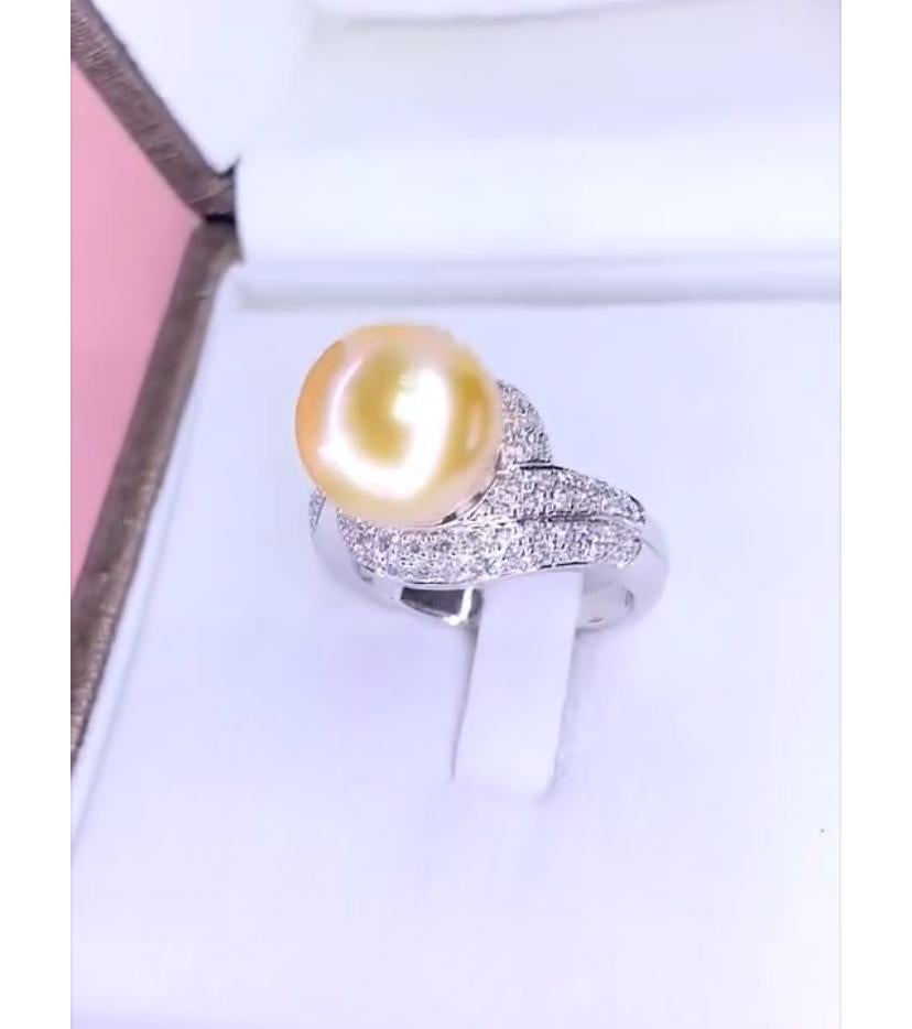 Round Cut GIT Certified Golden South Sea Pearl Diamonds 18K Gold Ring For Sale