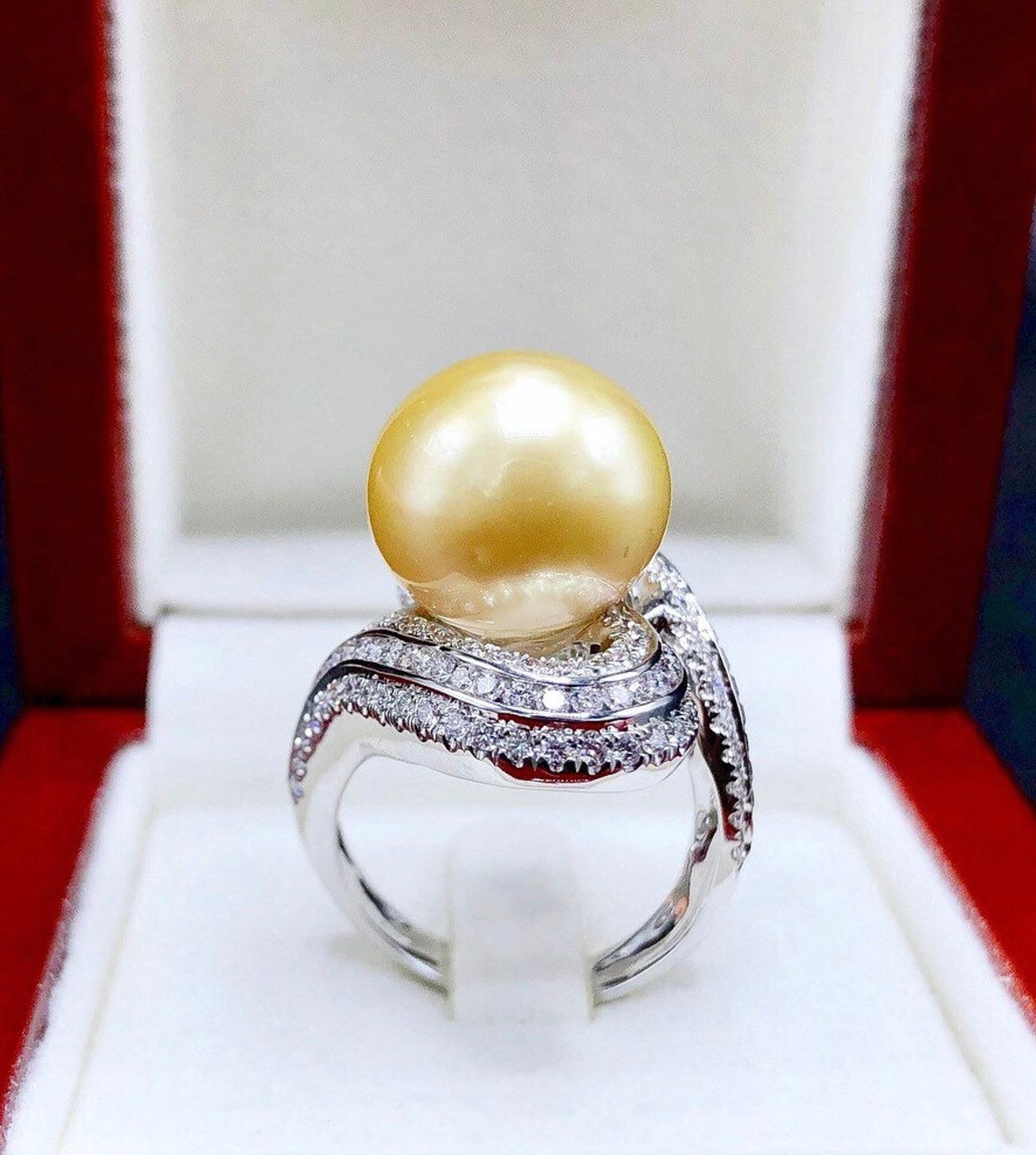Round Cut GIT Certified Golden South Sea Pearl Diamonds 18K Gold Ring For Sale