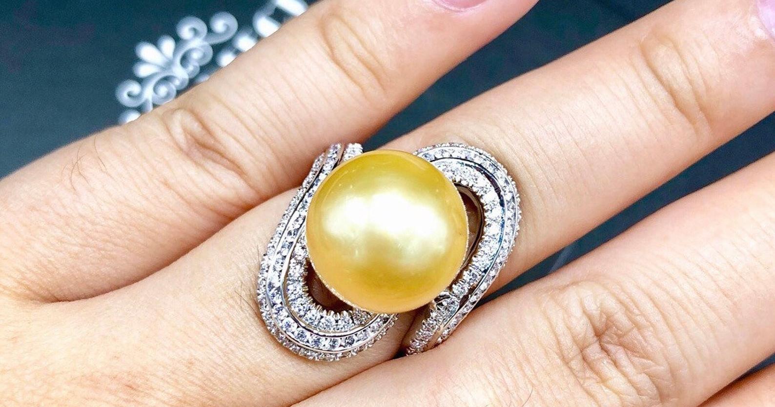 GIT Certified Golden South Sea Pearl Diamonds 18K Gold Ring For Sale 1