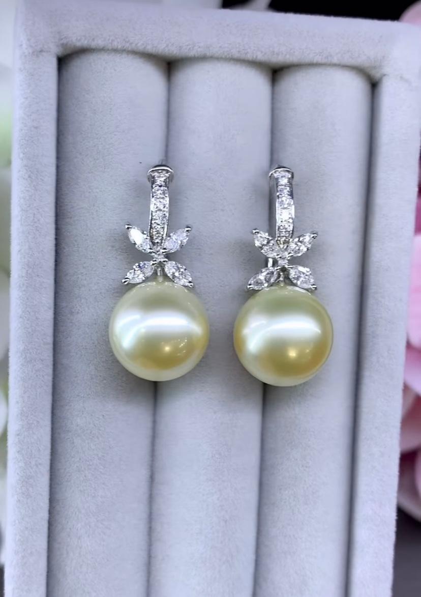 Round Cut GIT Certified Golden South Sea Pearls Diamonds 18K Gold Earrings For Sale