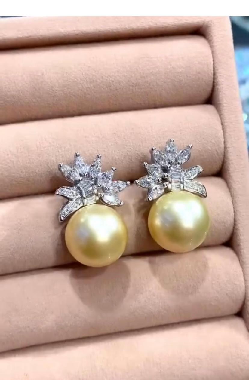 Orecchini d'oro certificati GIT con perle dei mari del sud e diamanti in oro 18 carati in vendita 1